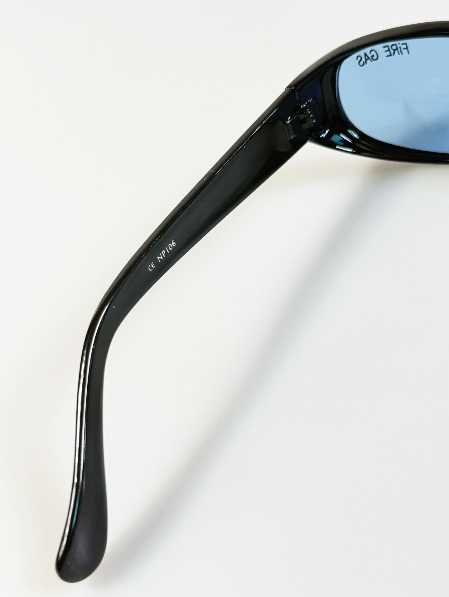 90's FIRE GAS Glossy Black Bold Oval Tint Sunglasses