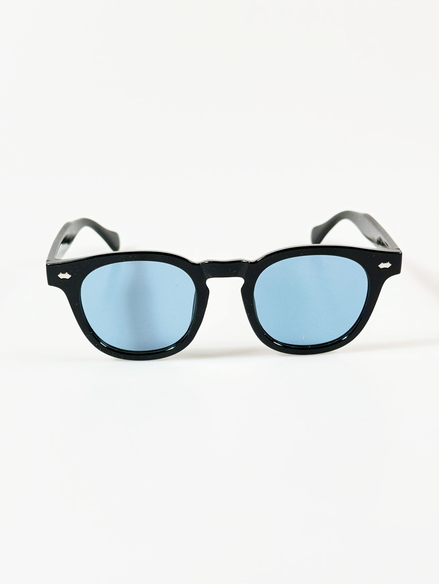 Bold Black Oval Frame Tinted Sunglasses