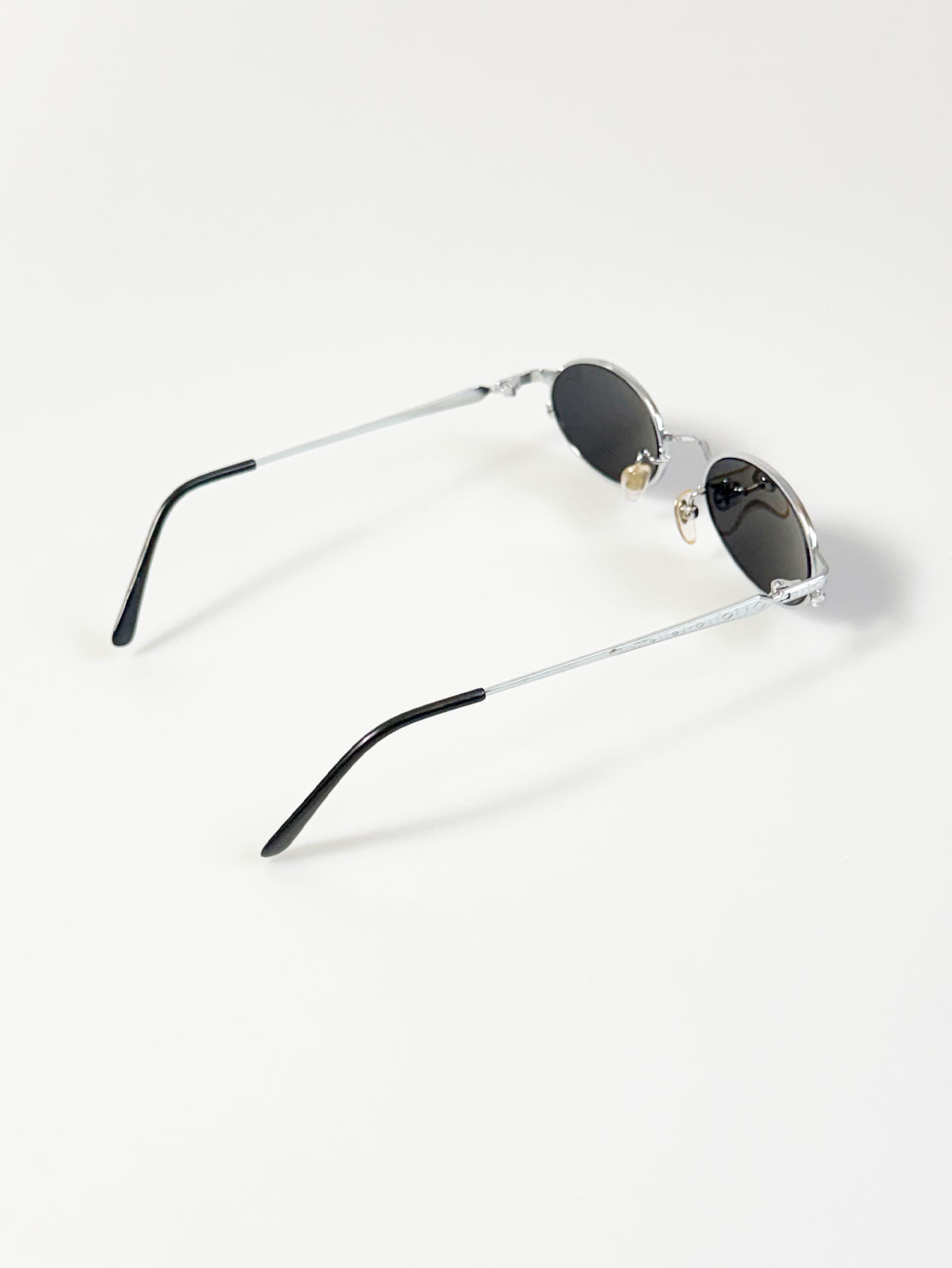 90's VIRGINIA Silver Slim Oval Metal Sunglasses