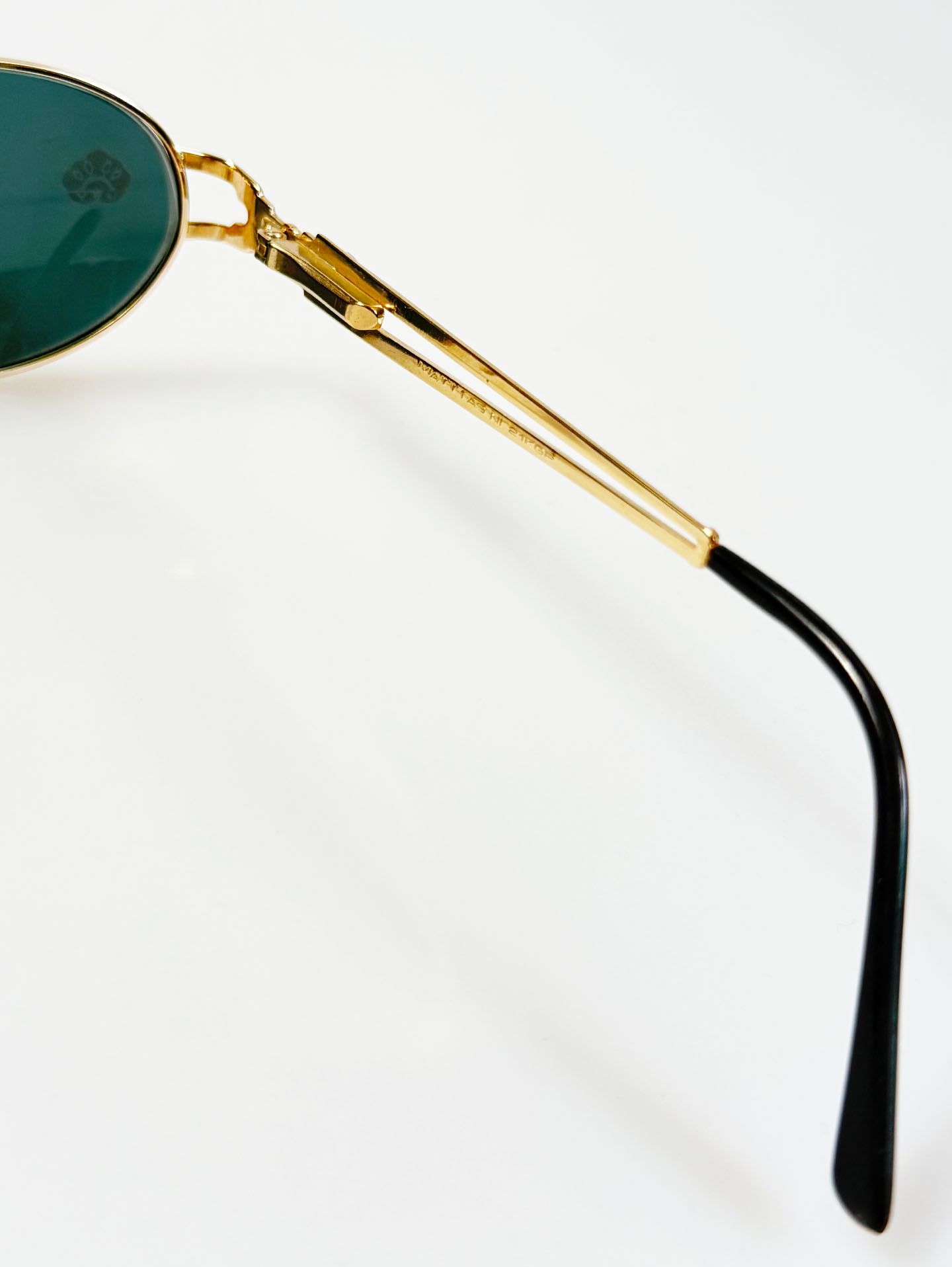90's MATTIAS Gold Slim Oval Metal Sunglasses