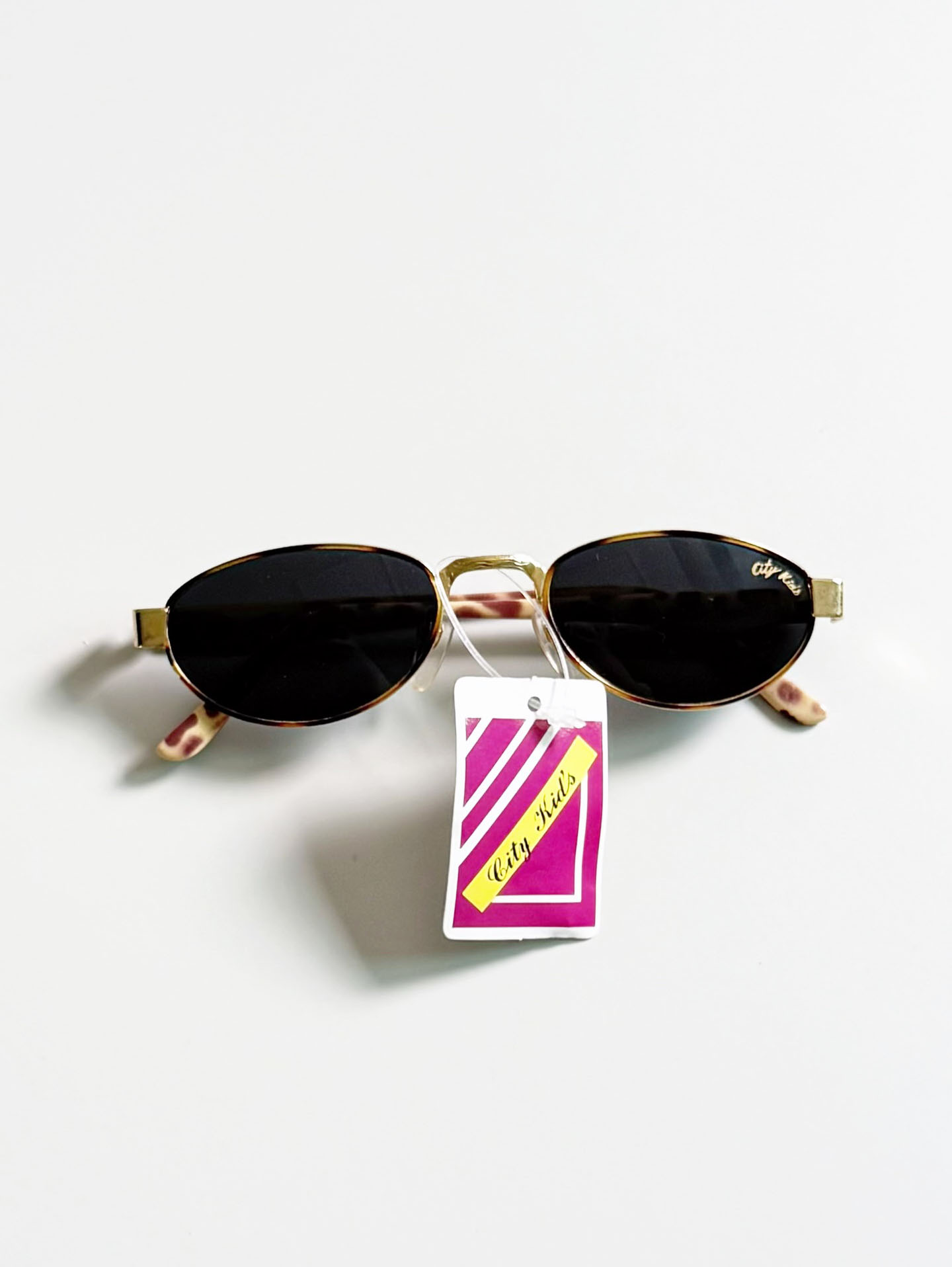 90's CITY KIDS Gold Slim Oval Metal Sunglasses