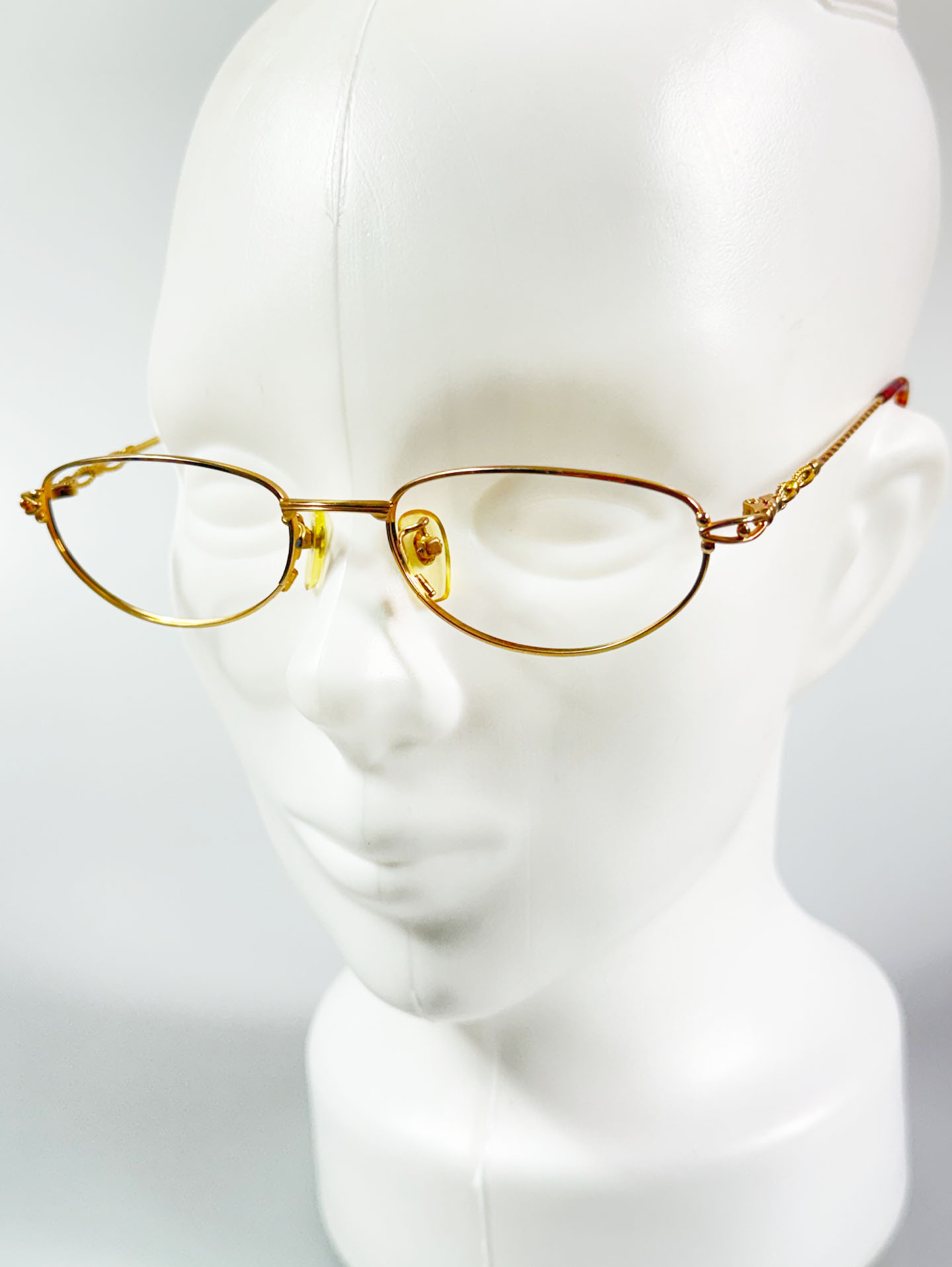 90’s CANADIAN Gold Metal Slim Oval Glasses