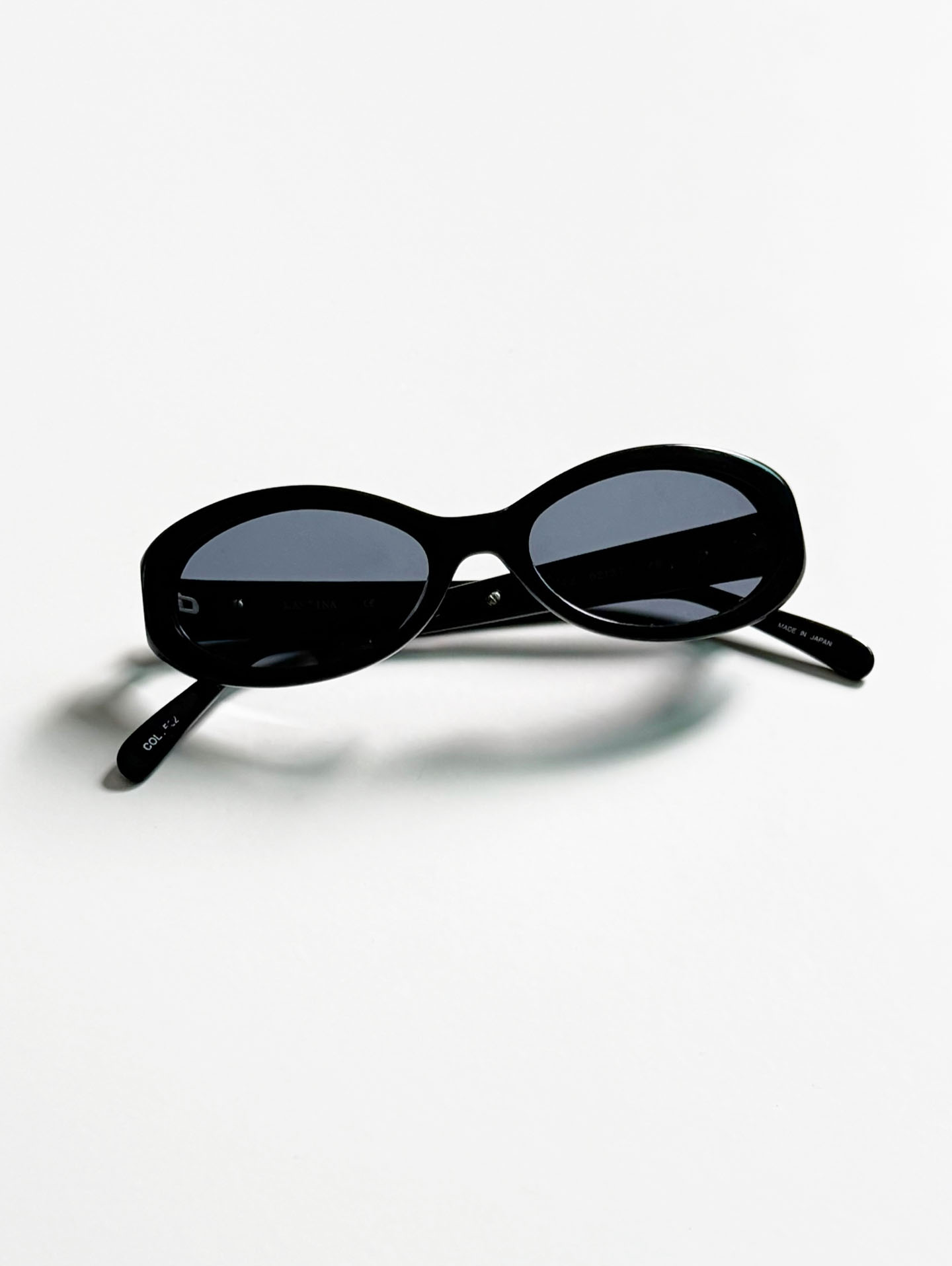 90's MASTINA Black Oval Frame Sunglasses