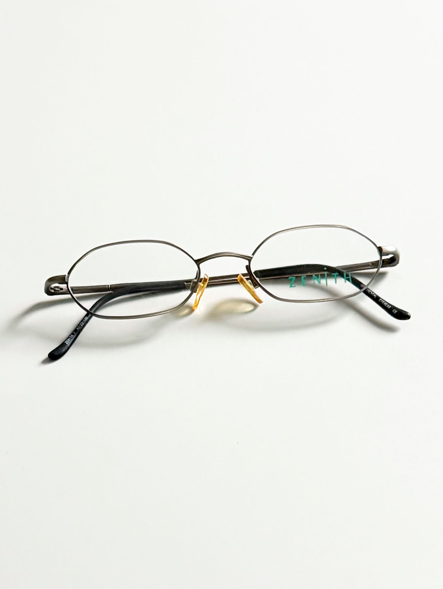 ZENITH Matte Silver Gray Slim Oval Metal Frame Glasses