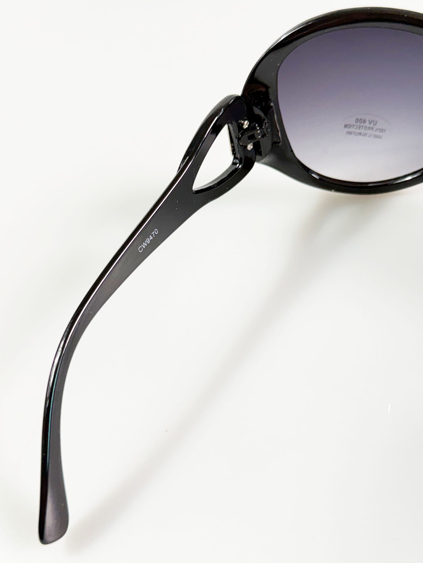 Black Oversized Bold Oval Sunglasses