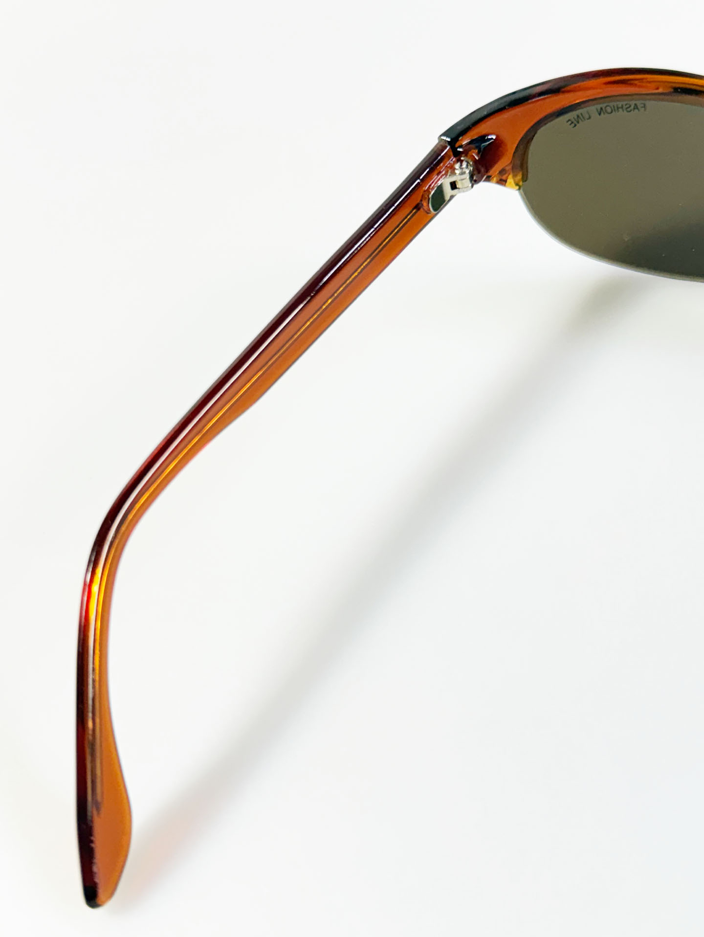 90’s FASHION LINE Amber Oval Wrap Half-Rim Sunglasses