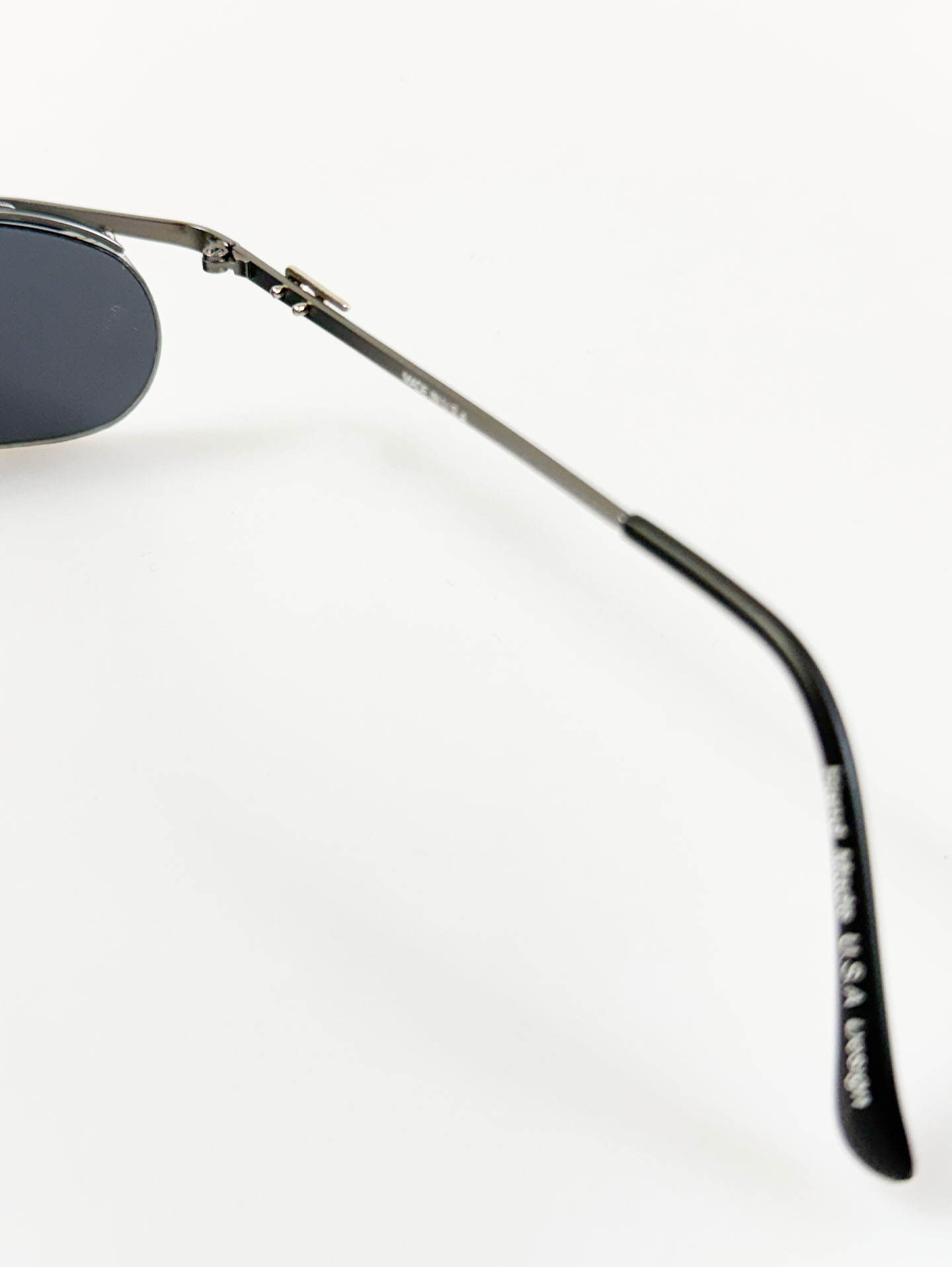90's DODGE Gunmetal Oval Wire Frame Sunglasses