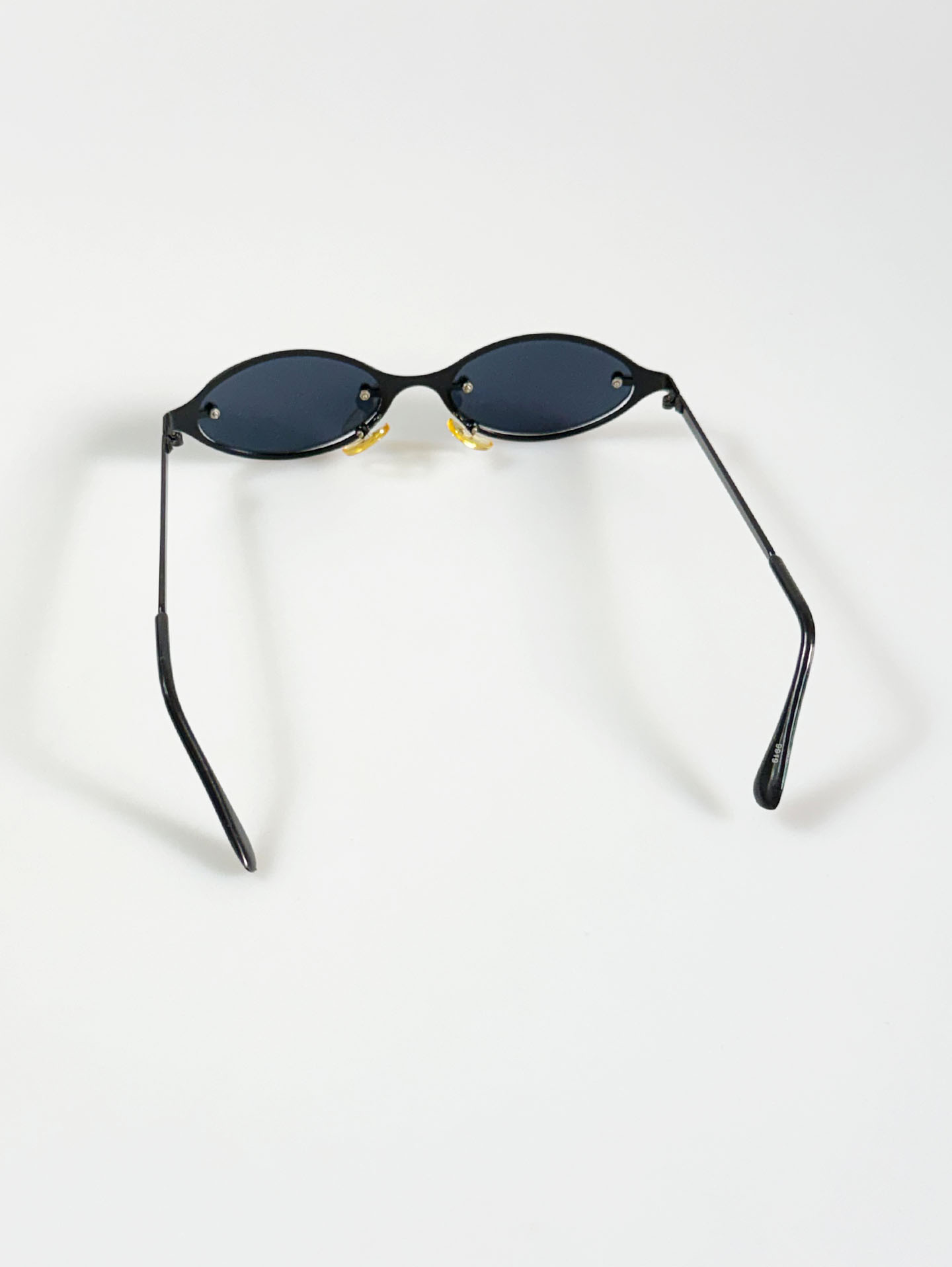 90's Black Slim Oval Metal Frame Sunglasses