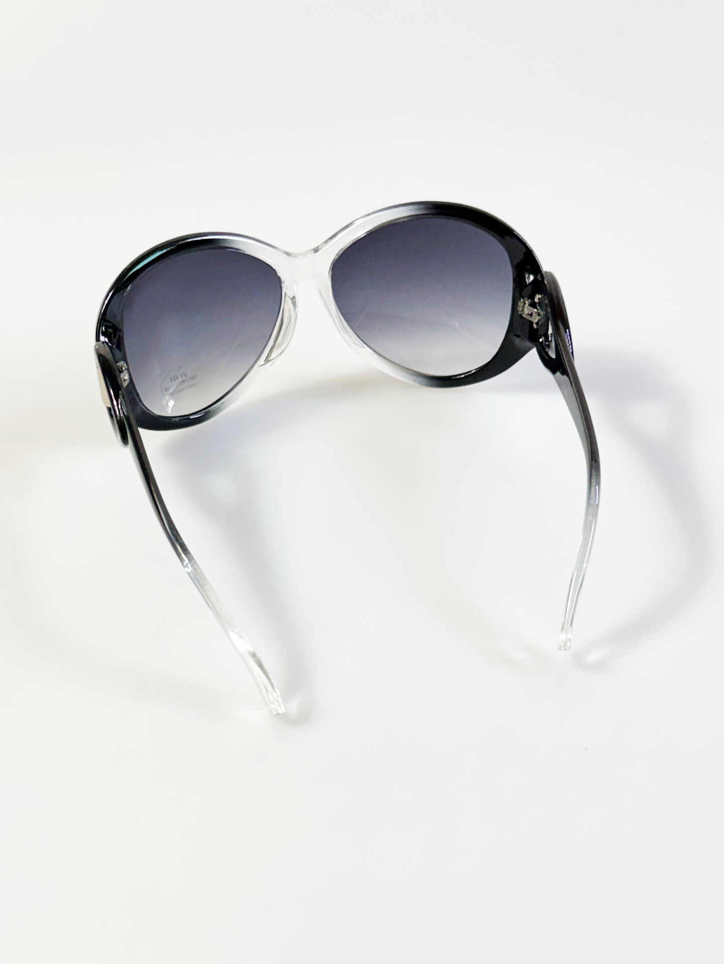 Oversized Bold Oval Two-Tone Sunglasses