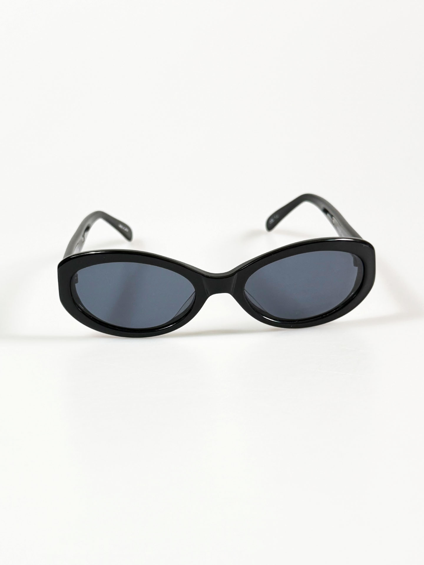 90's MASTINA Black Oval Frame Sunglasses