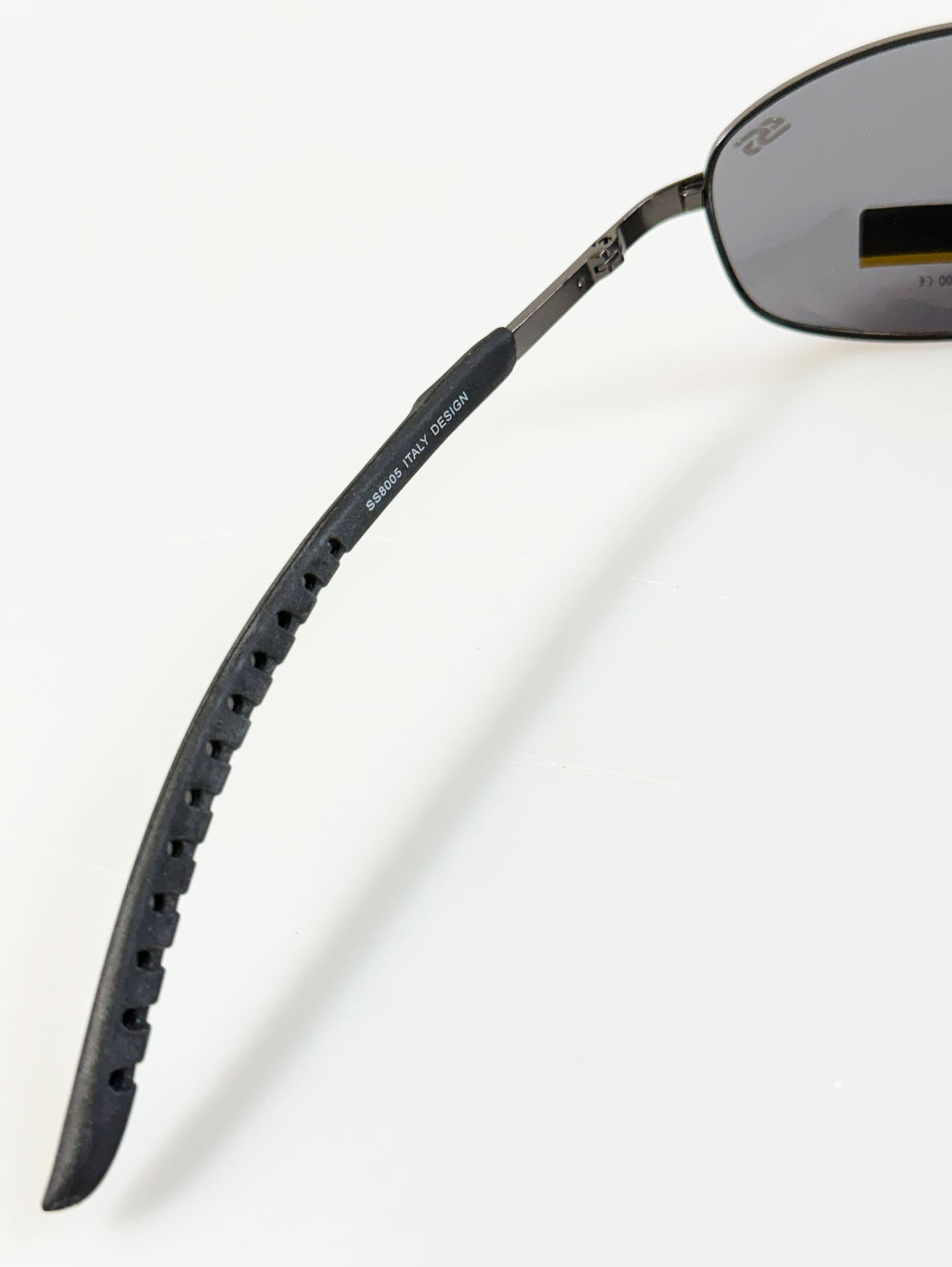 SS EYEWEAR Gunmetal Slim Oval Metal Frame Sunglasses