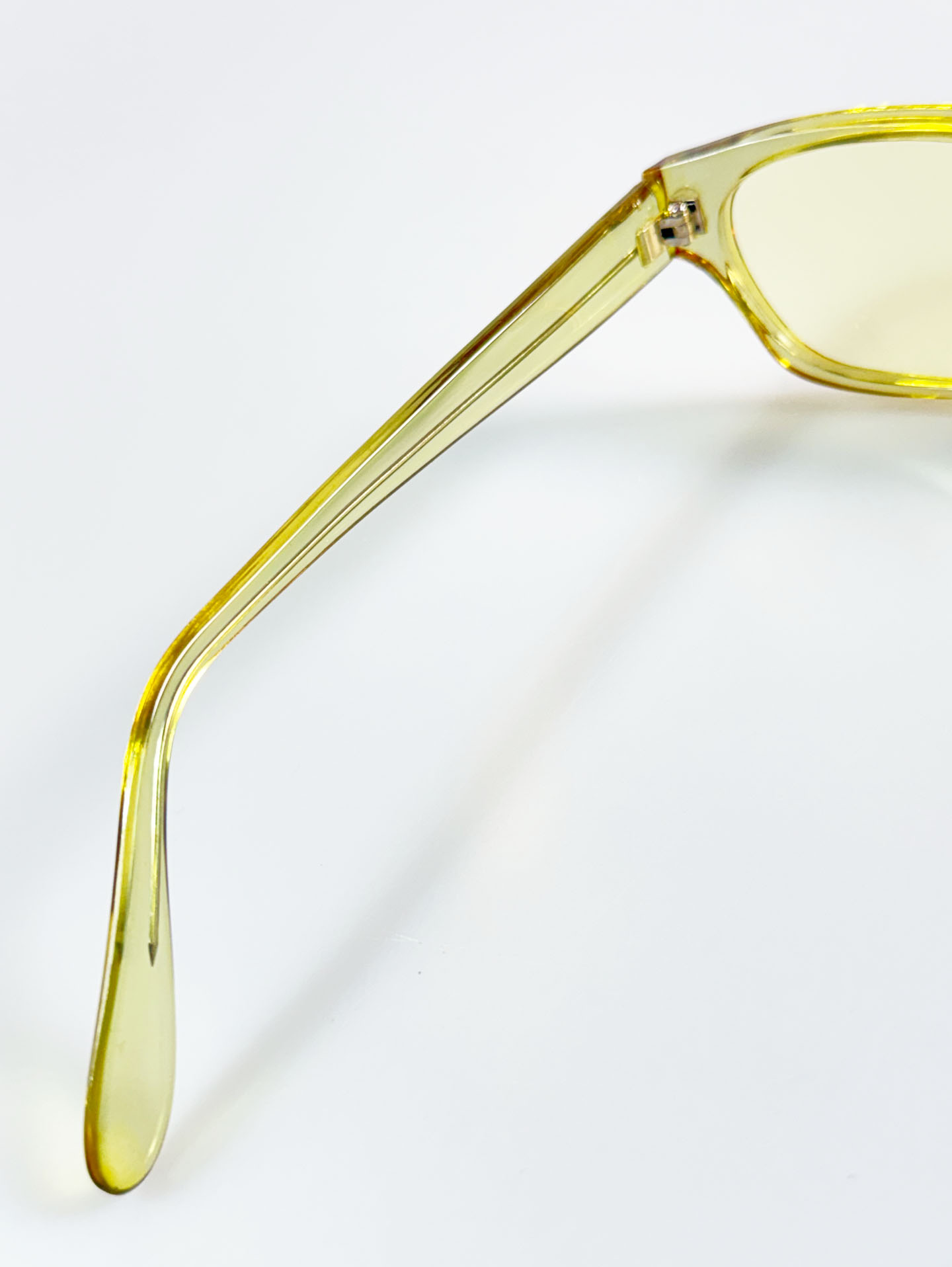 Transparent Yellow Bold Square Tint Sunglasses