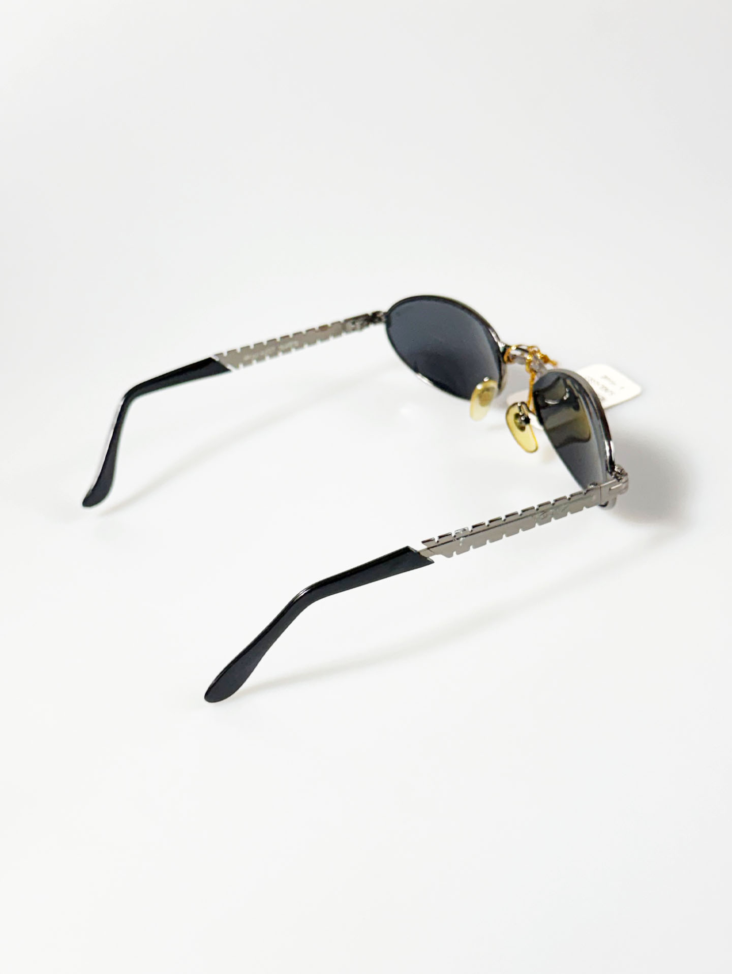 90's PEACE JAPAN Silver Razor-Temple Oval Metal Sunglasses