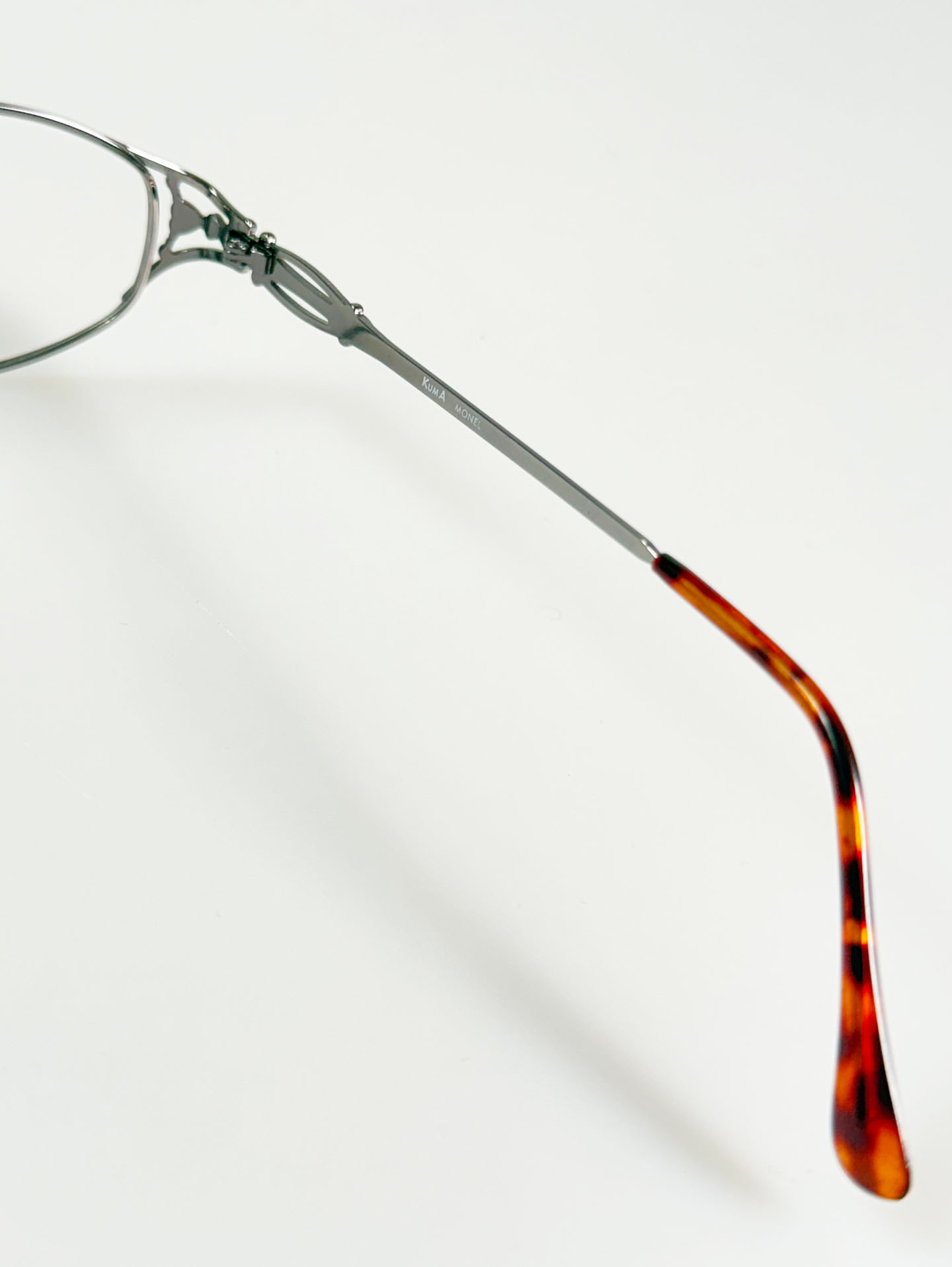 KUMA Dark Silver Slim Oval Metal Glasses