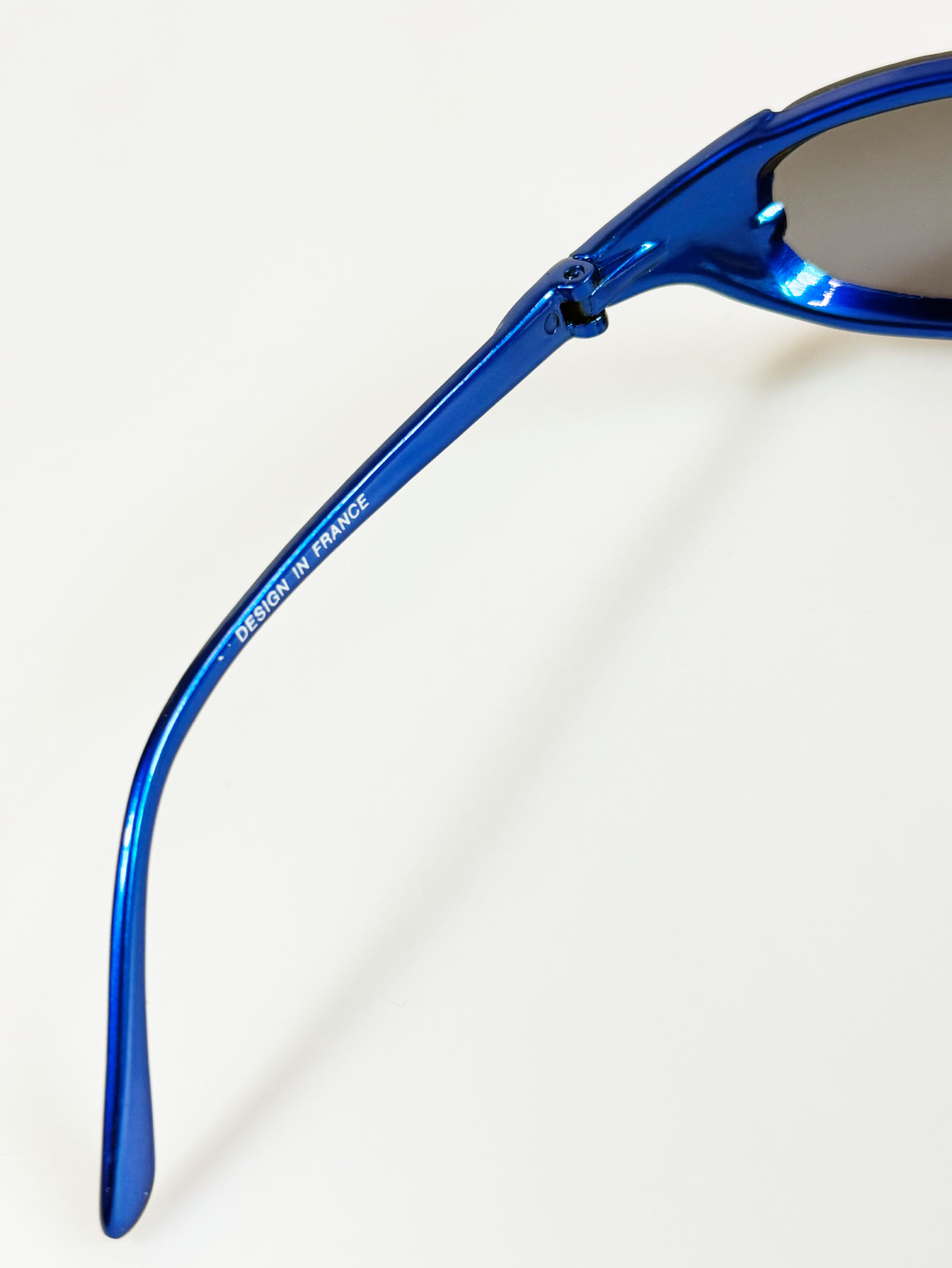 LEON Wraparound Blue Frame Sunglasses