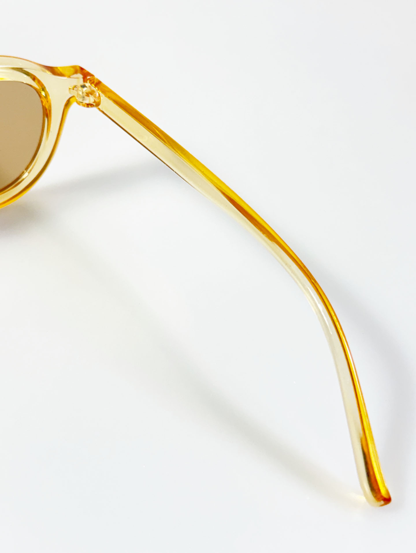 Clear Amber Bold Round Tinted Sunglasses