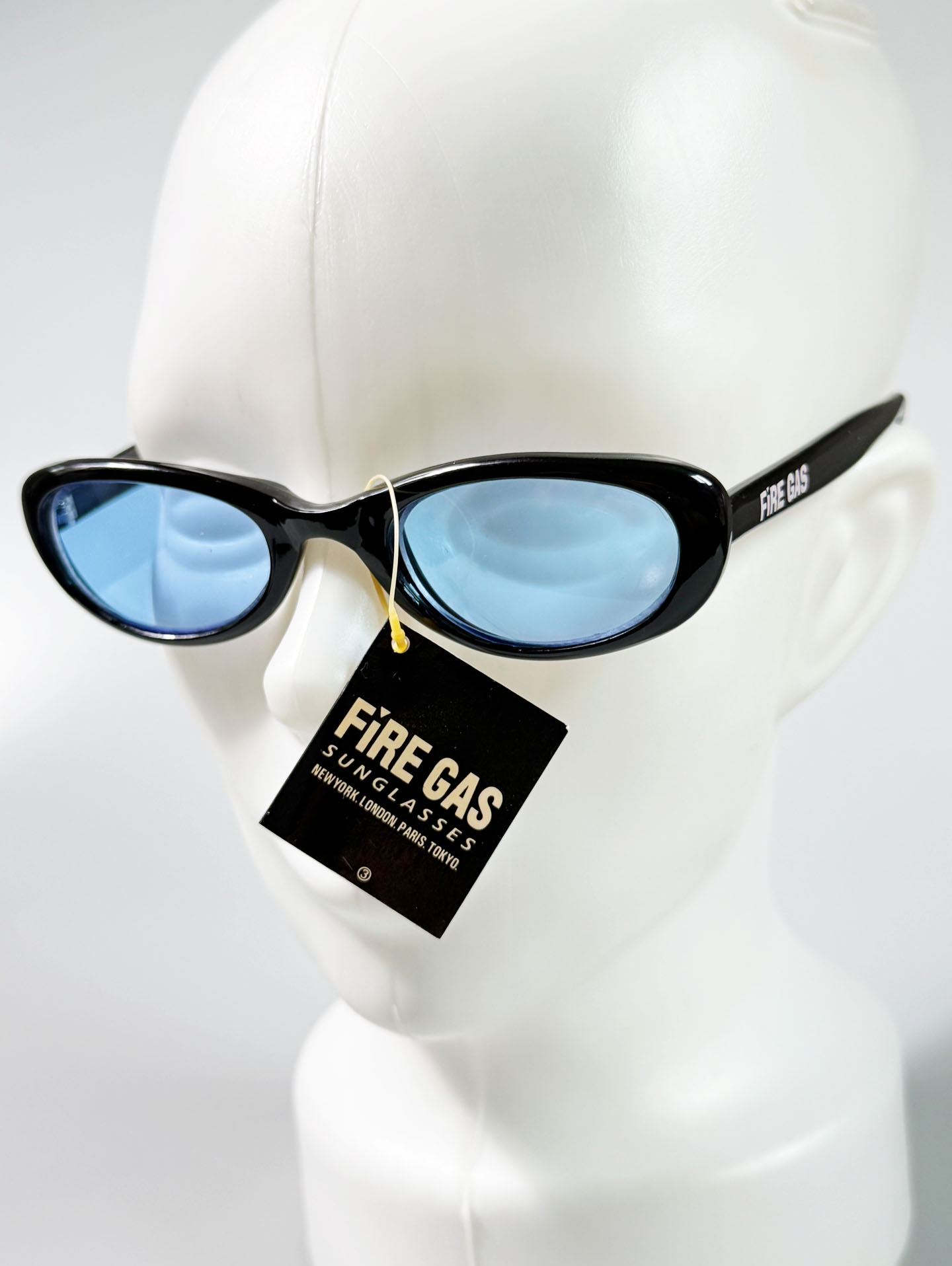 90's FIRE GAS Black Bold Oval Tint Sunglasses