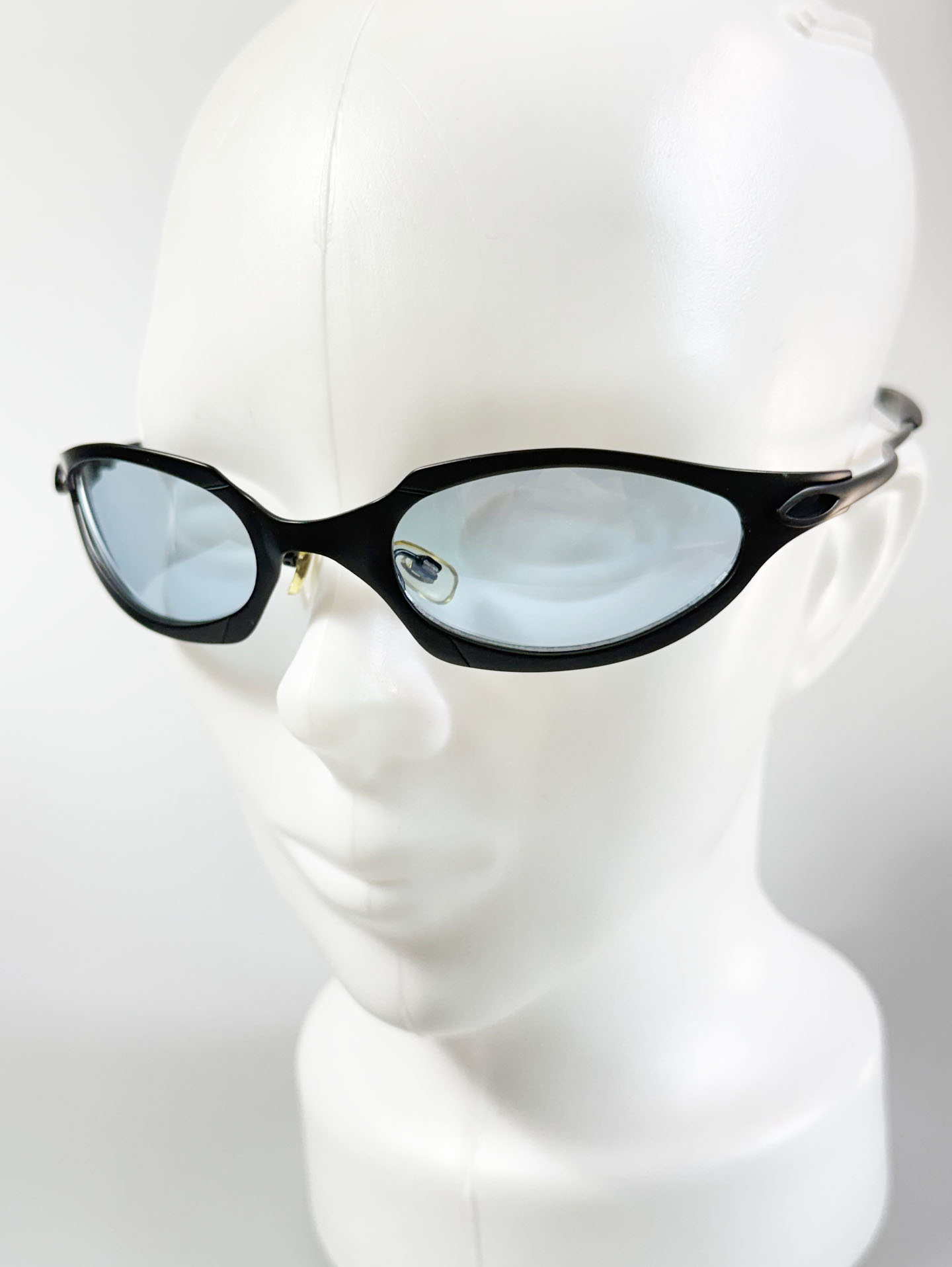 Sporty Wrap Oval Black Metal Frame Tinted Sunglasses
