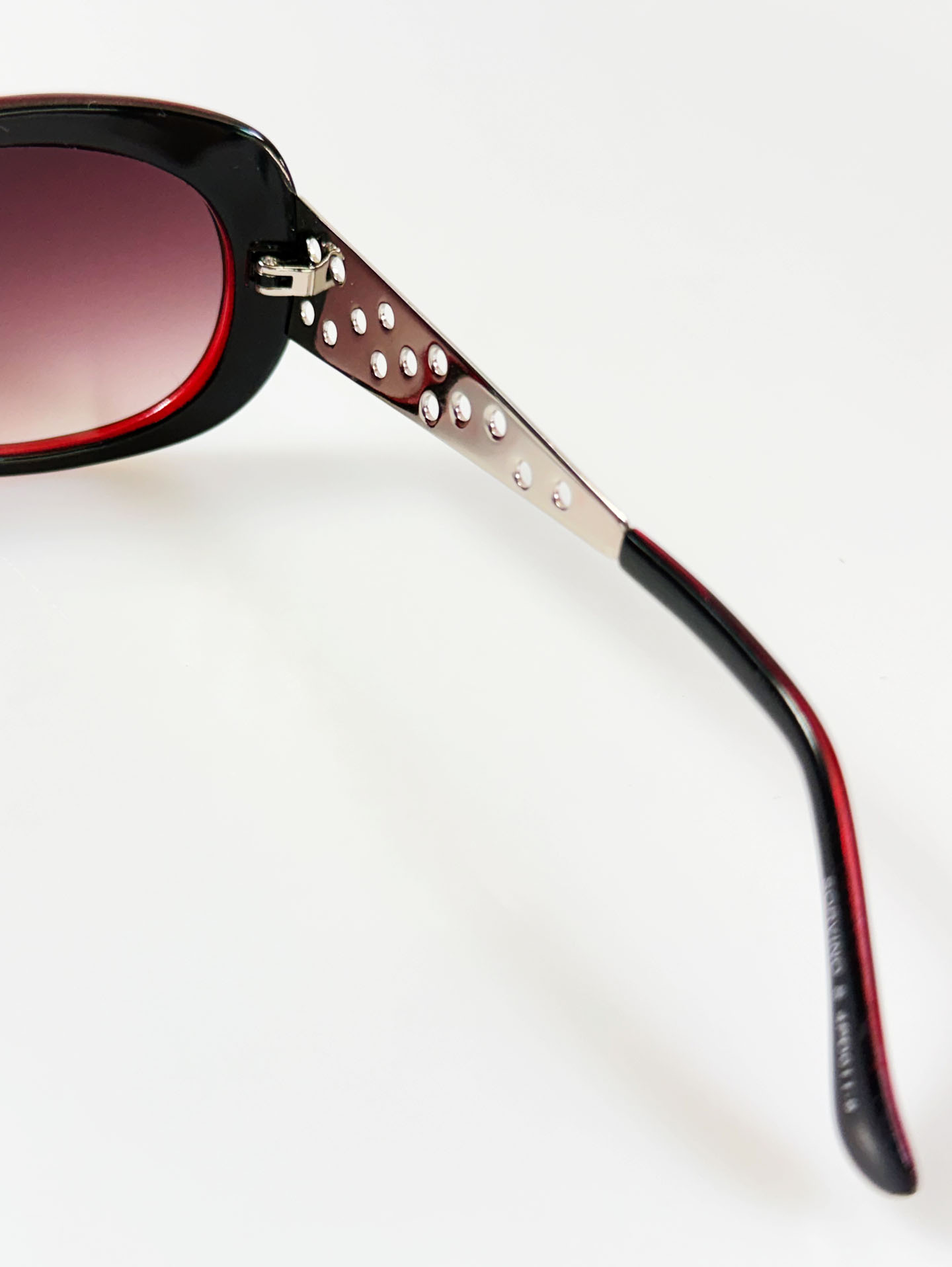 SORVINO Burgundy Oversized Oval Tint Sunglasses