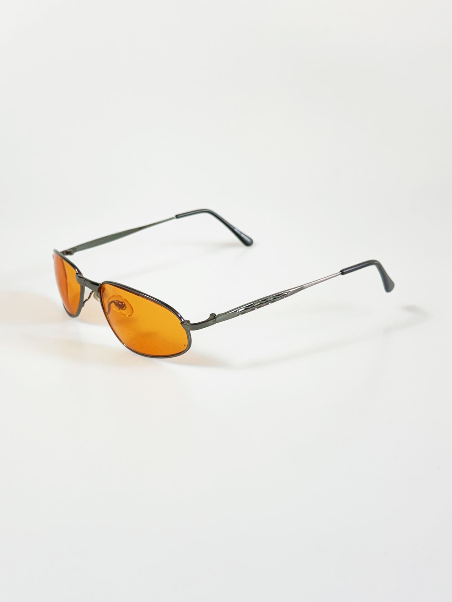 VOTE Slim Oval Metal Frame Tinted Sunglasses