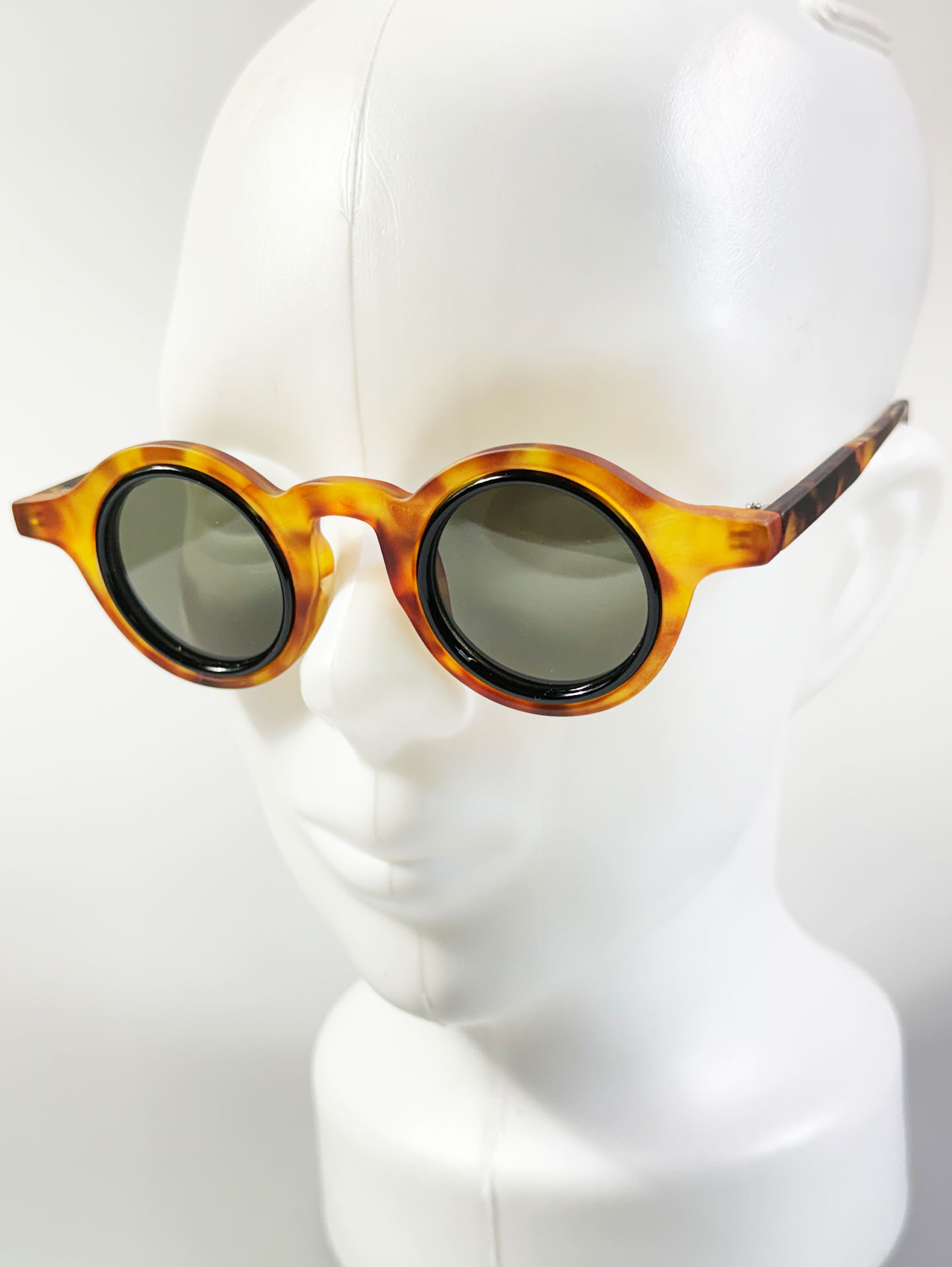 Matte Tortoiseshell Bold Round Frame Sunglasses