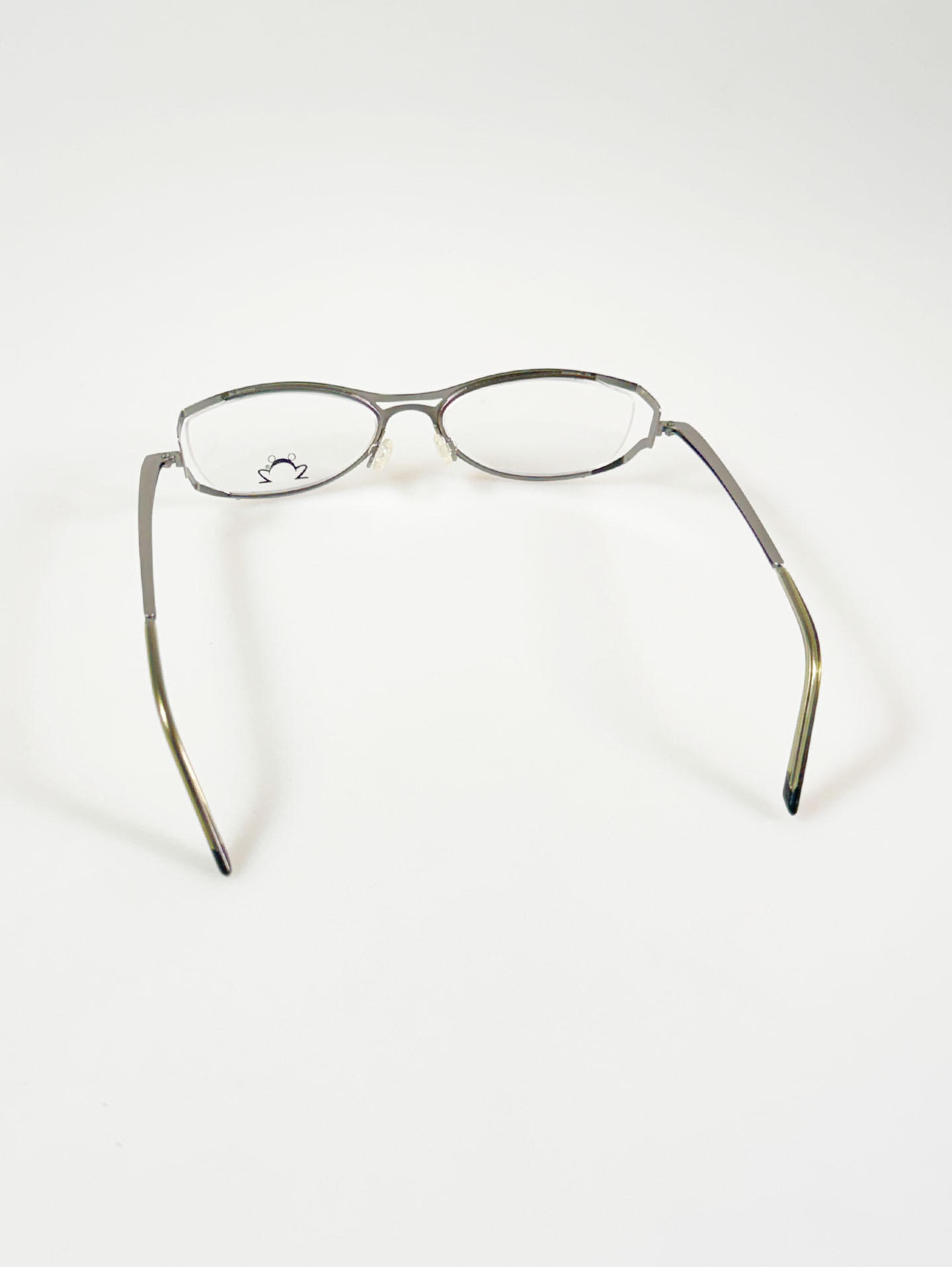 Eye’DC Silver Sculpted Slim Oval Metal Glasses