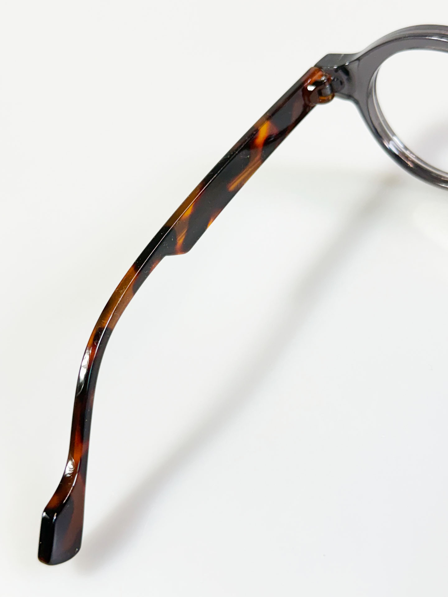 Smoke Gray Classic Bold Round Frame Glasses