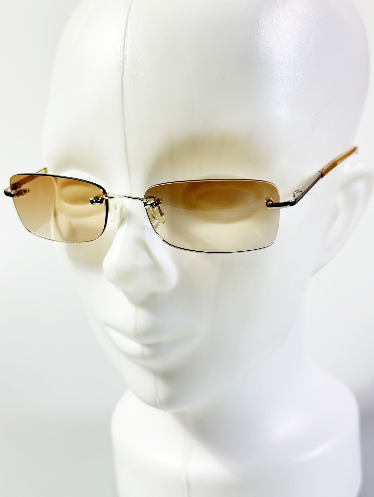 CAPRIO Rimless Square Metal Tinted Sunglasses