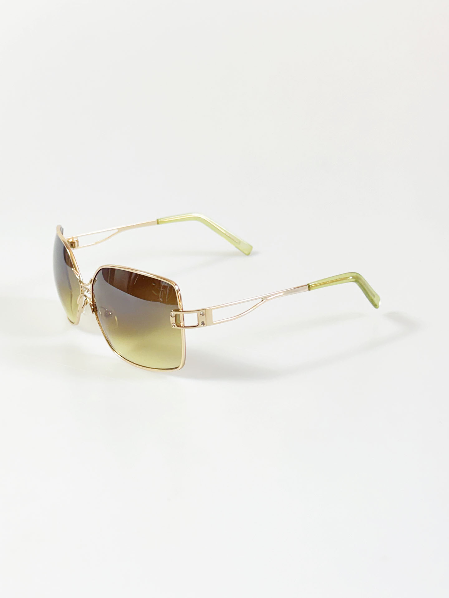 SORVINO Gold Oversized Butterfly Metal Frame Gradient Tint Sunglasses