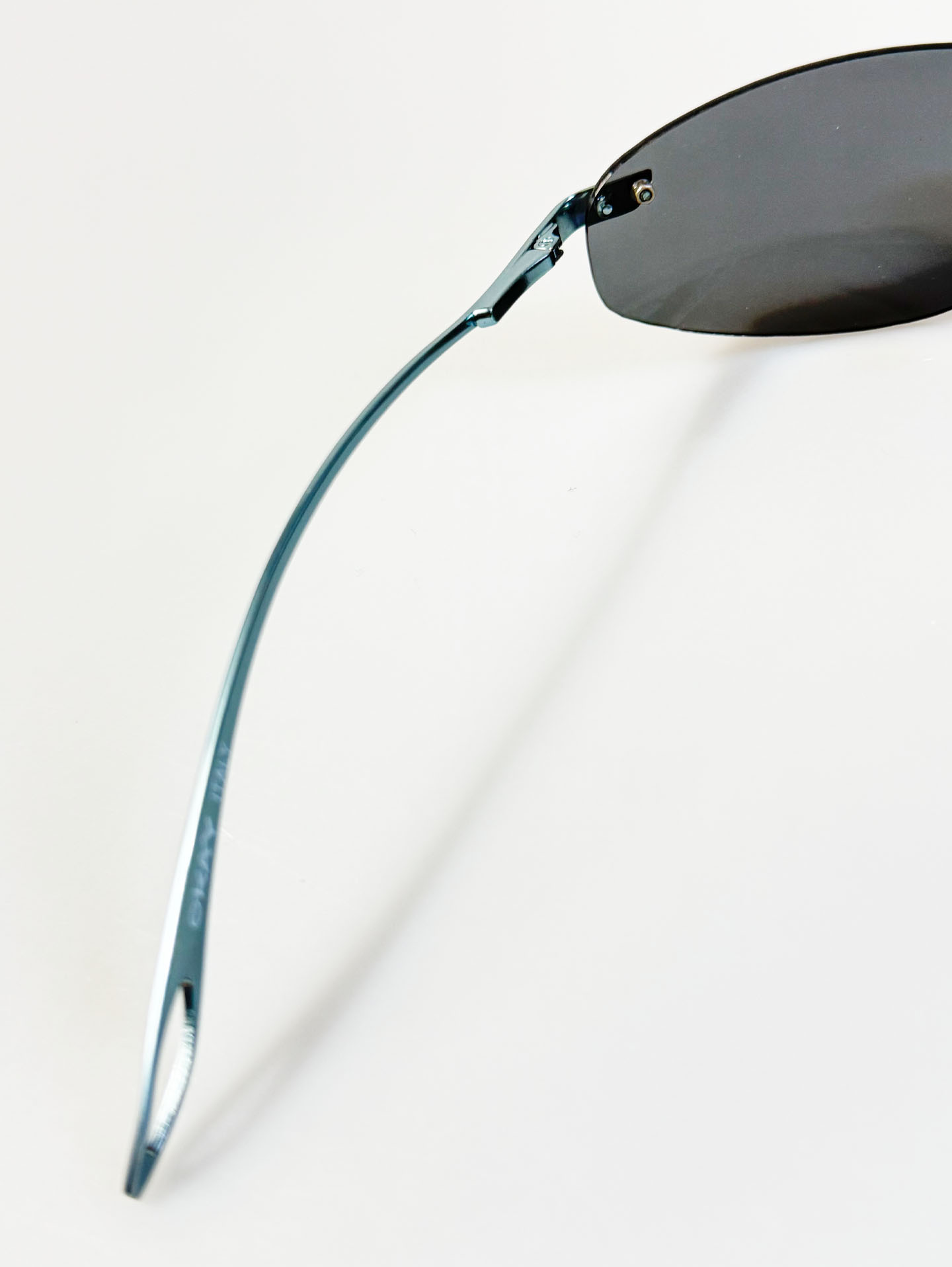 90s OKAY EYEWEAR Rimless Wraparound Blue Gray Metal Sunglasses