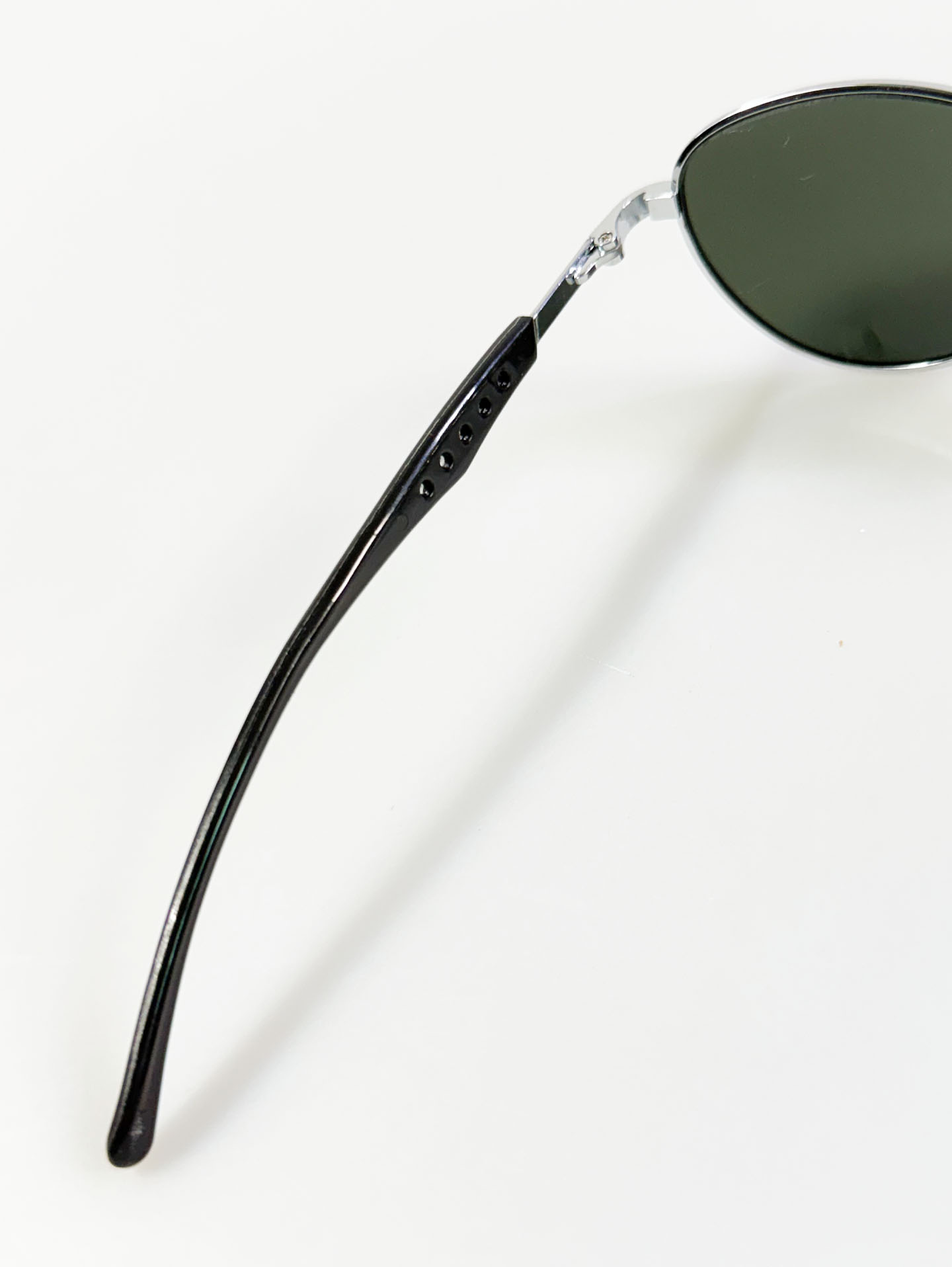 Silver Slim Oval Metal Frame Sunglasses