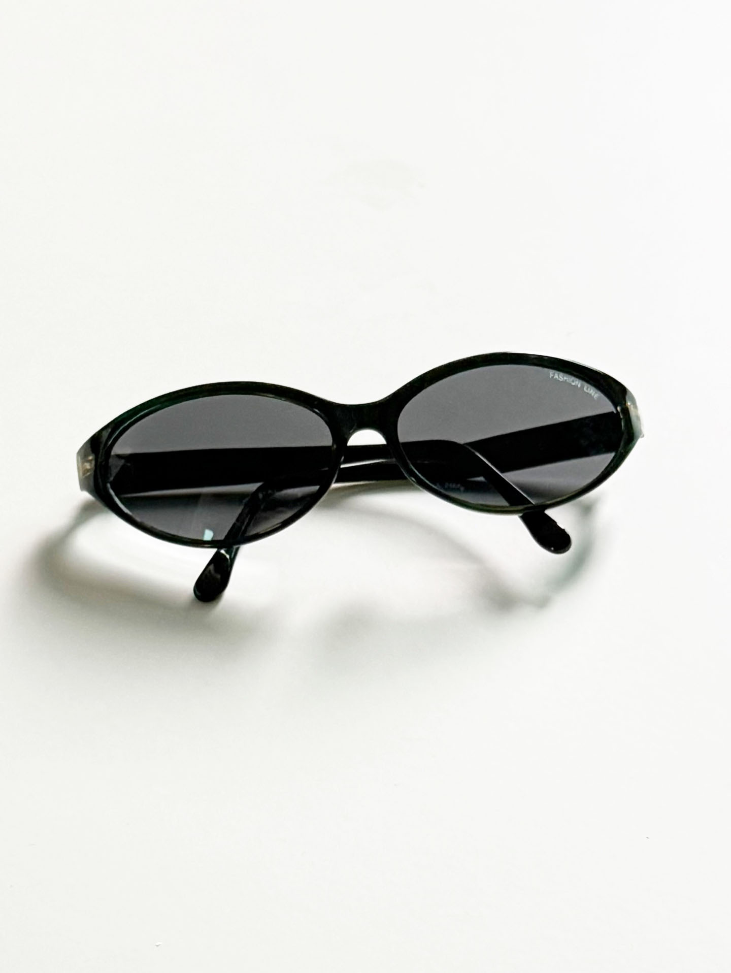 90's FASHION LINE Dark Green Bold Oval Sunglasses