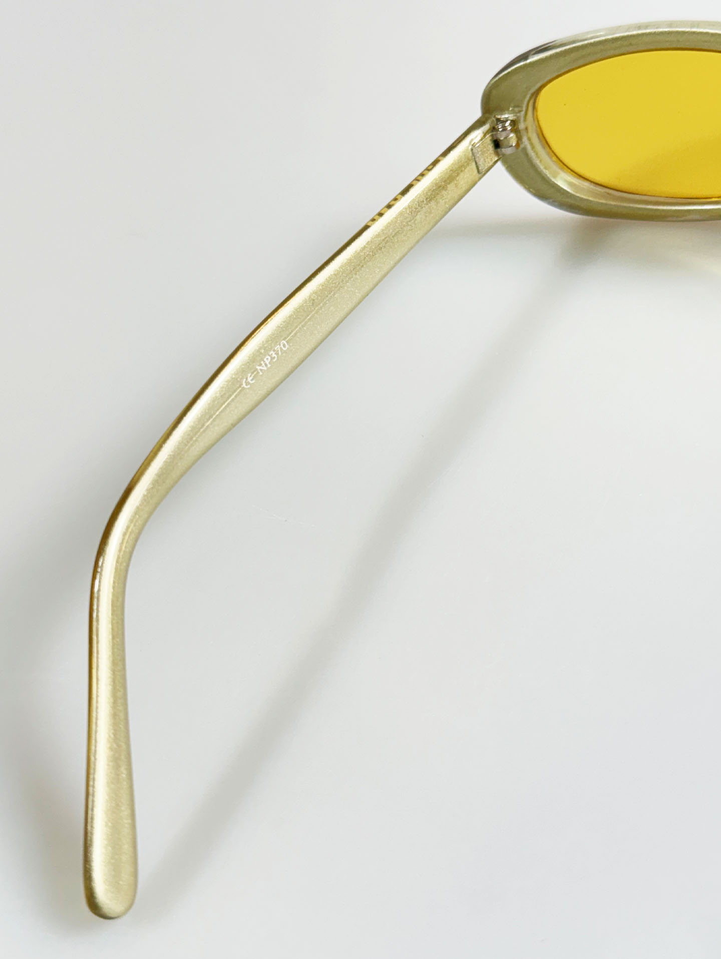90's FIRE GAS Translucent Bold Oval Frame Tint Sunglasses