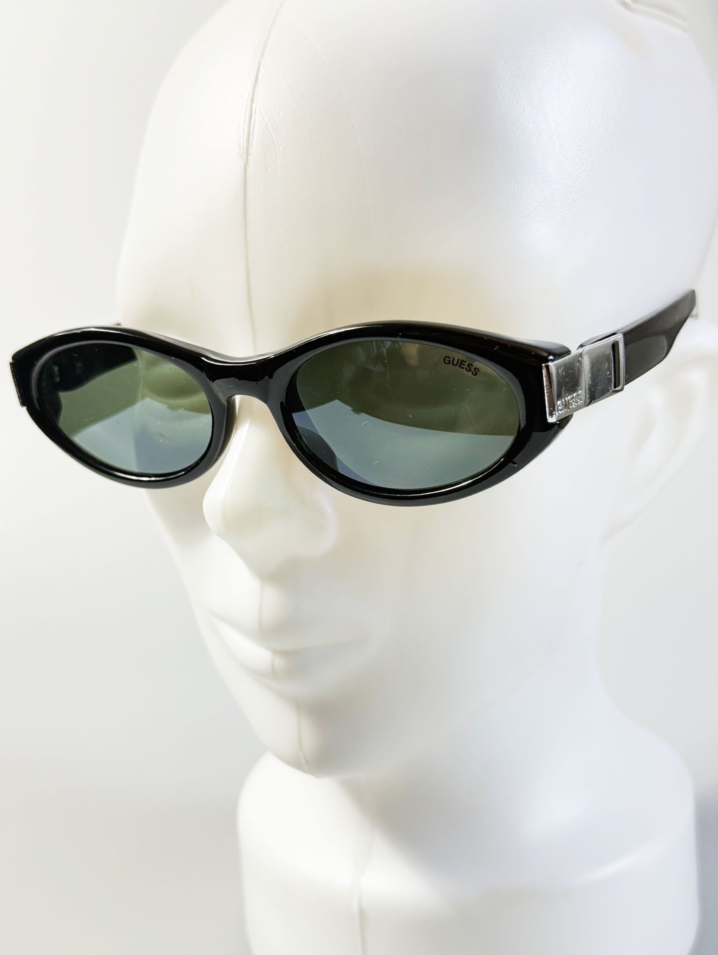 90's GUESS Black Bold Oval Sunglasses