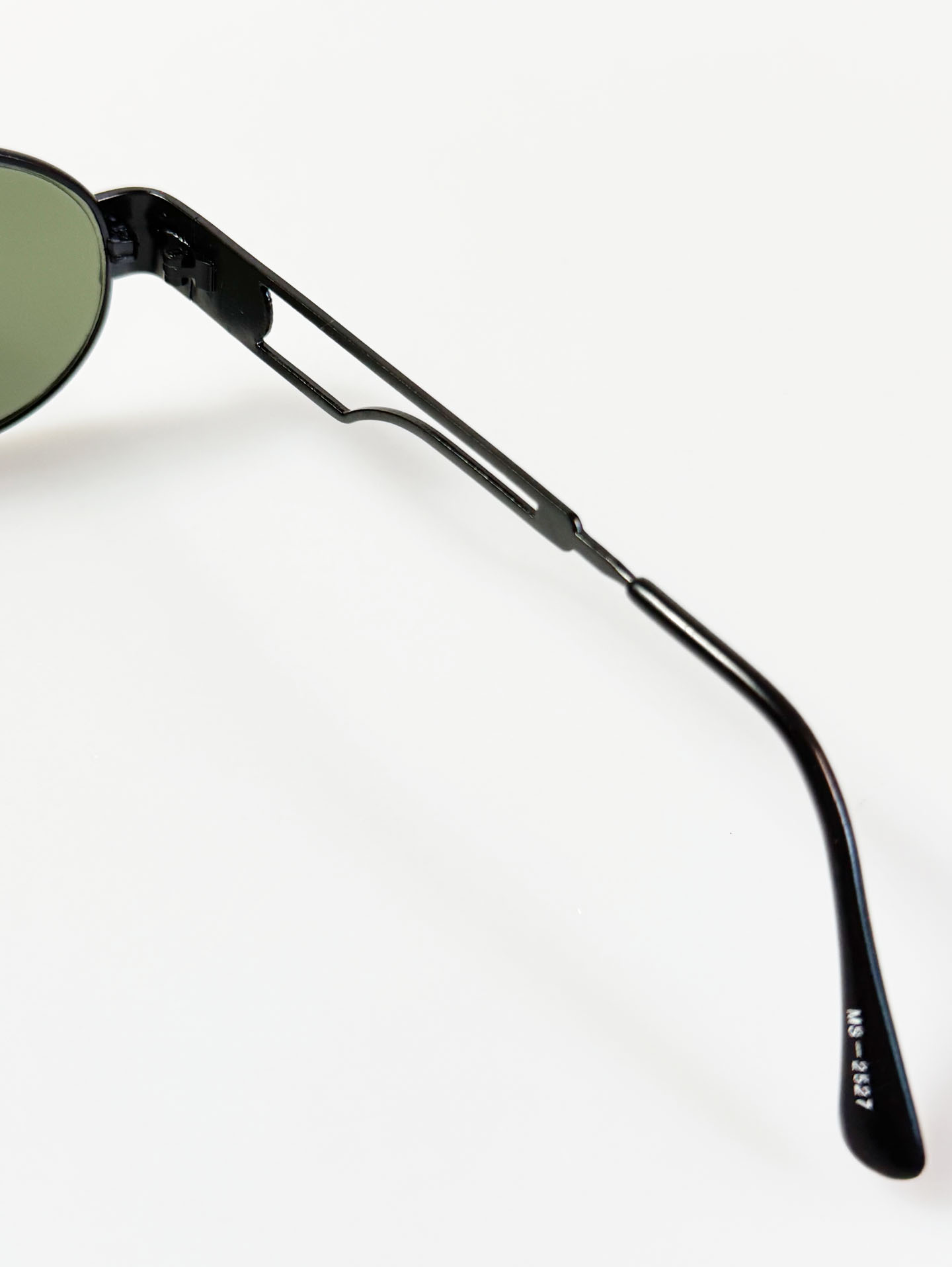90’s VINNY Black Slim Oval Metal Sunglasses