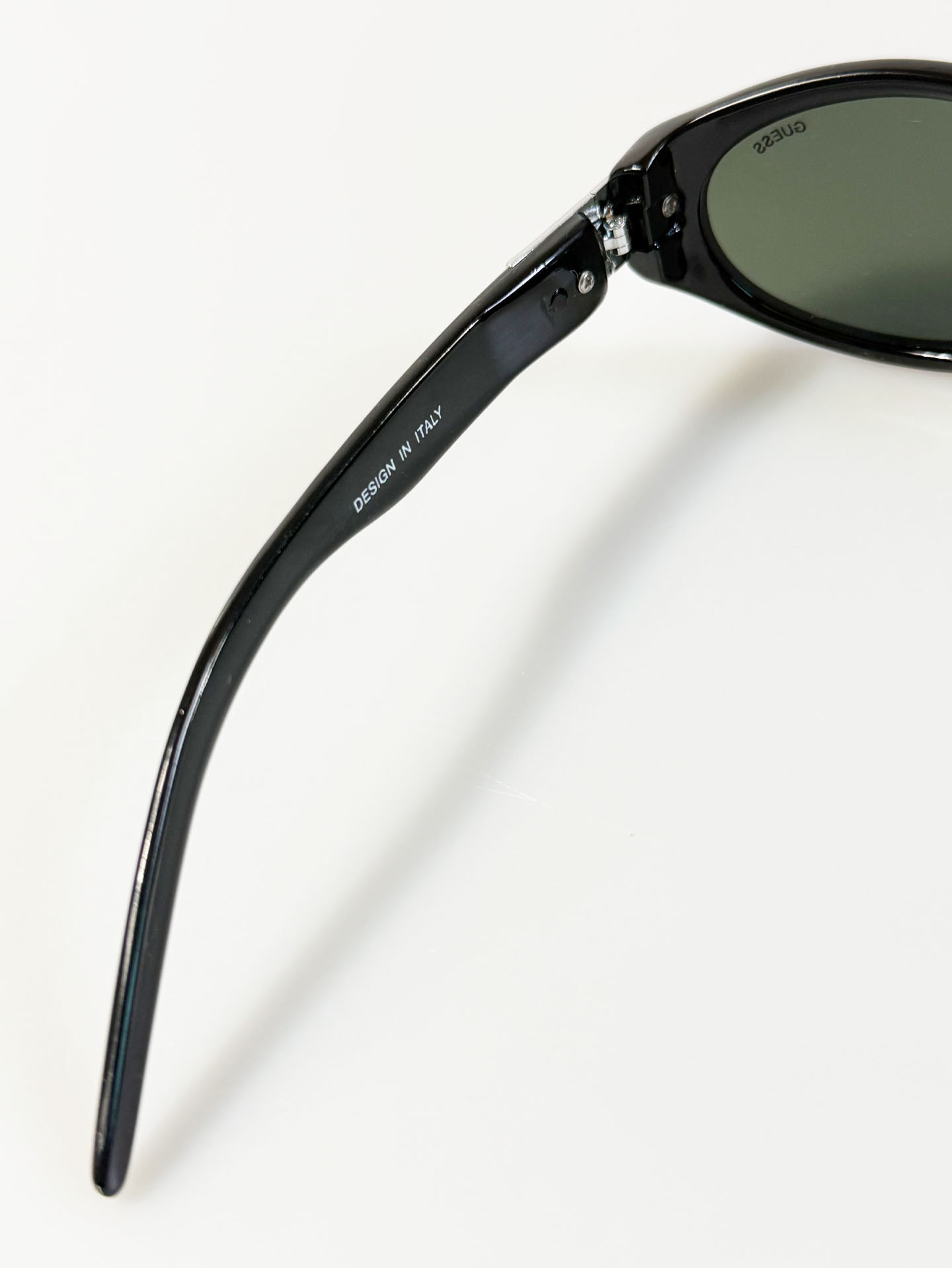90's GUESS Black Bold Oval Sunglasses