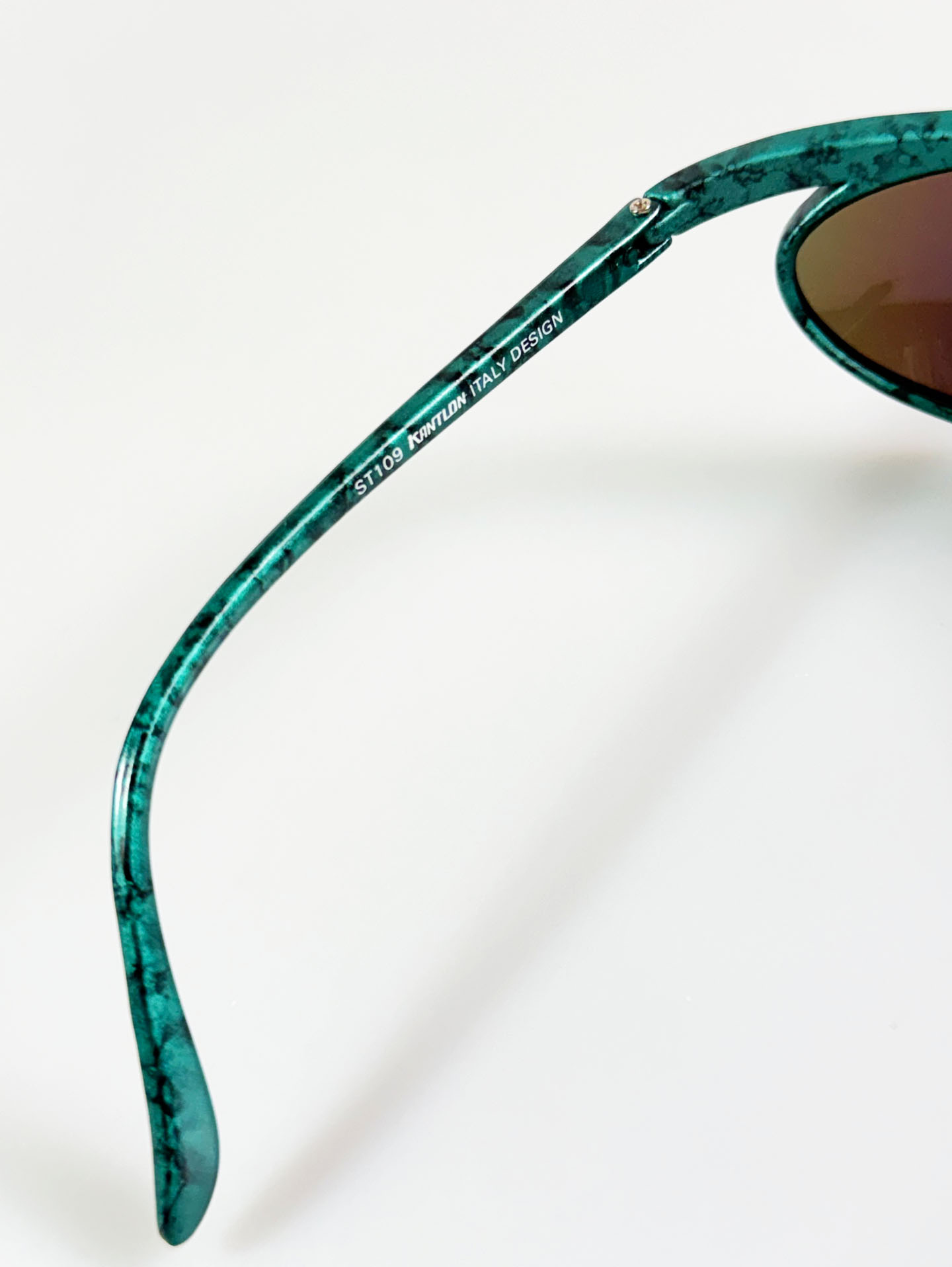 90’s KANTLON Green Marble Wraparound Sunglasses