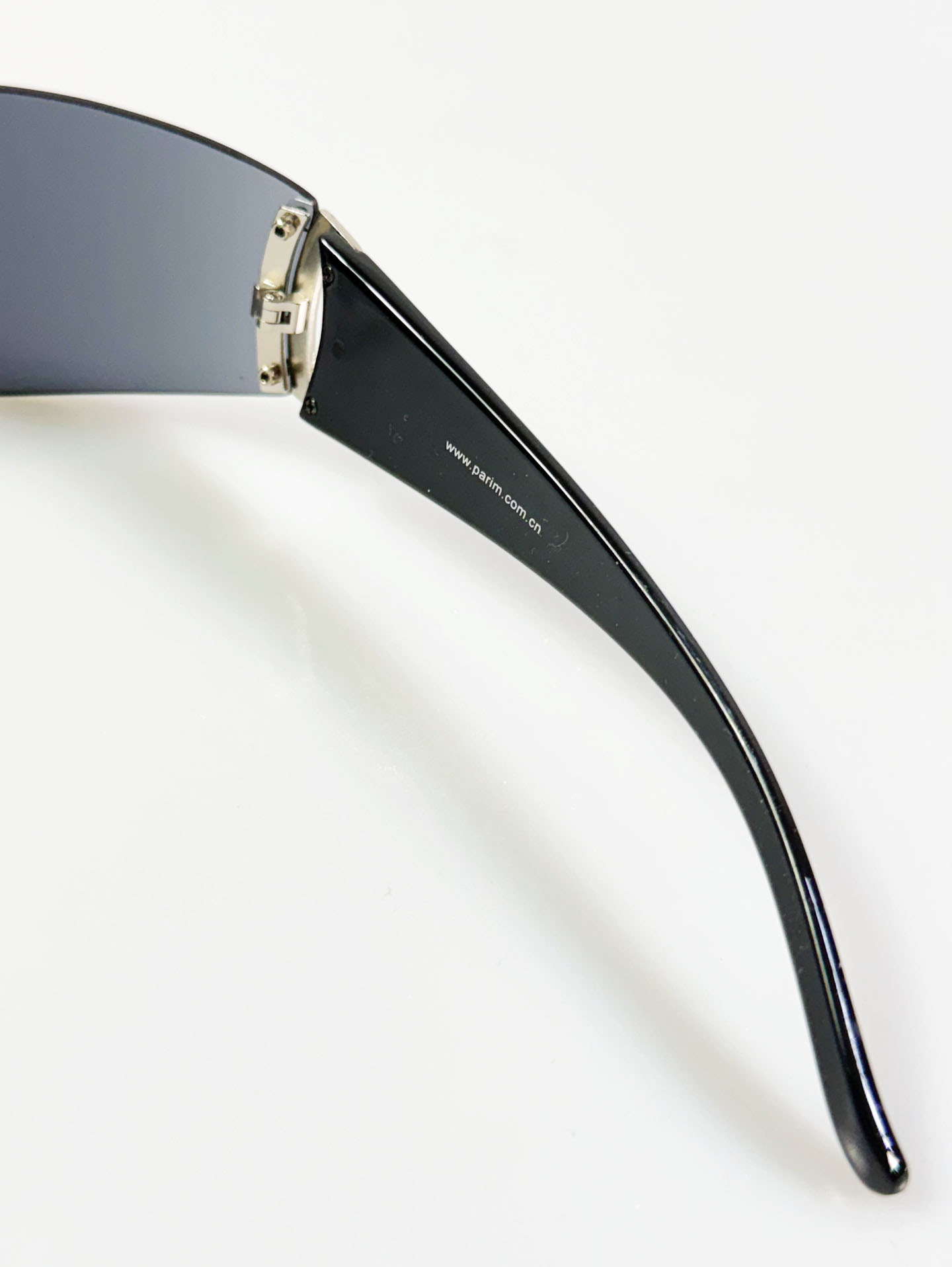 PARIM Black Rimless Shield Wrap Sunglasses