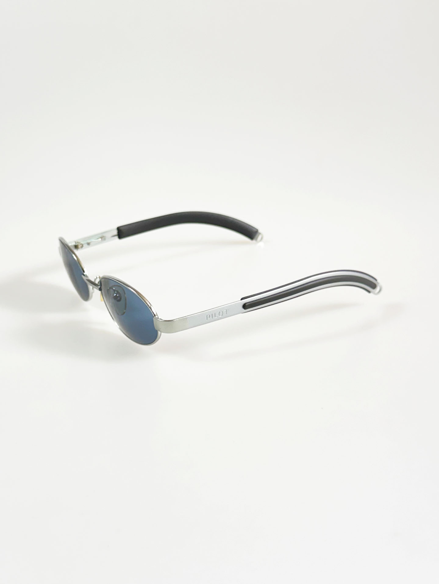 90's PILOT Silver Slim Oval Metal Sunglasses