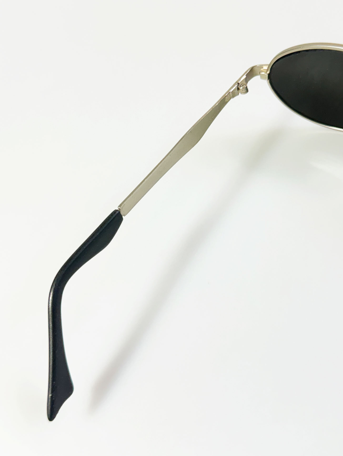 90’s Silver Slim Oval Metal Frame Sunglasses