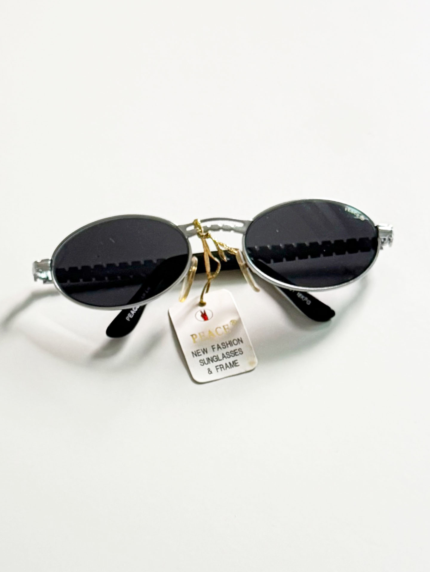 90's PEACE JAPAN Silver Slim Oval Metal Frame Sunglasses