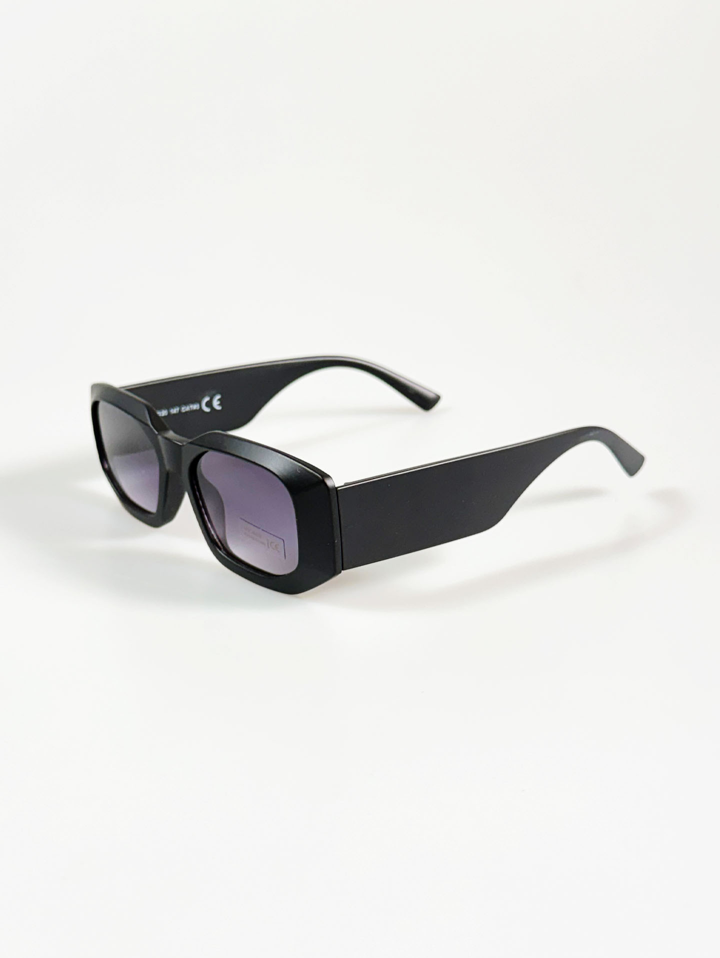 Matte Black Bold Geometric Square Frame Sunglasses