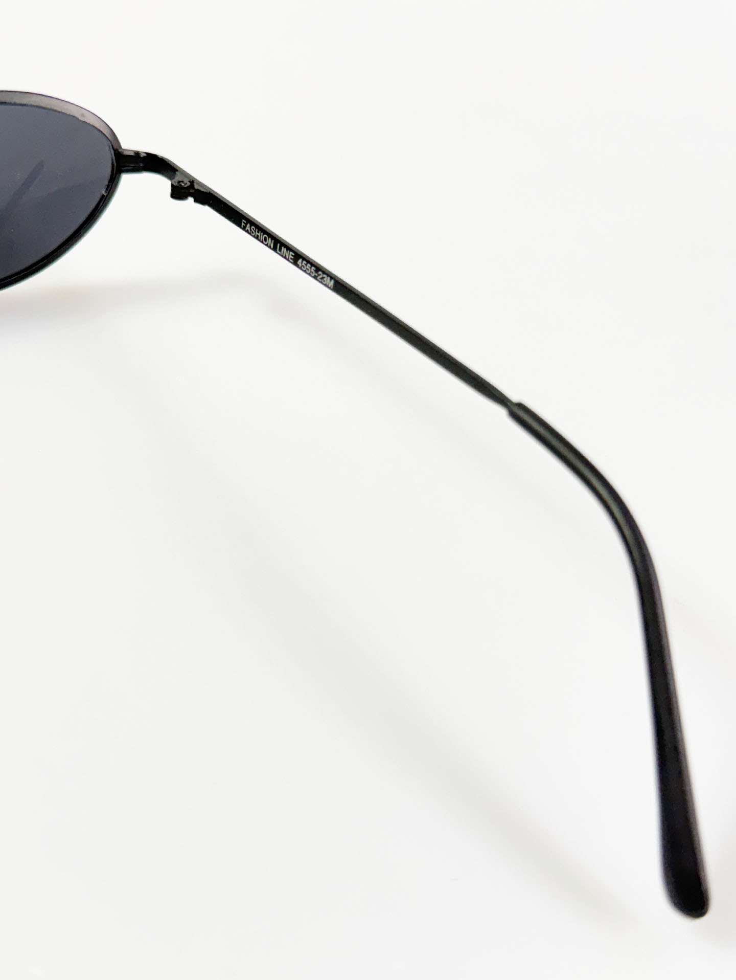 90's FASHION LINE Matte Black Slim Oval Metal Sunglasses