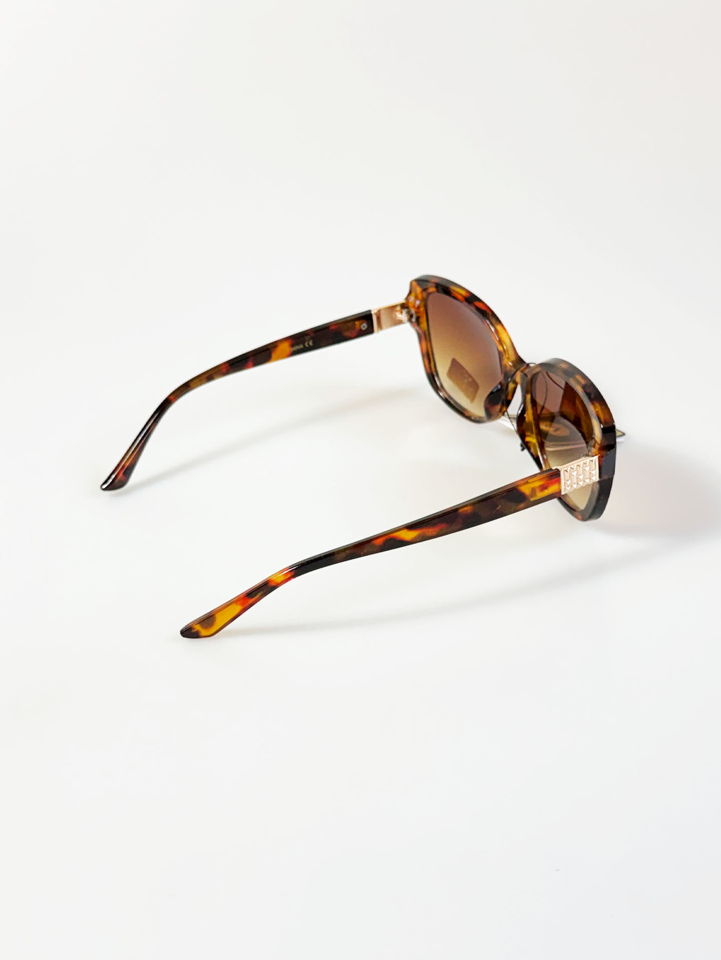 VG EYEWEAR Tortoiseshell Oversized Butterfly Frame Sunglasses
