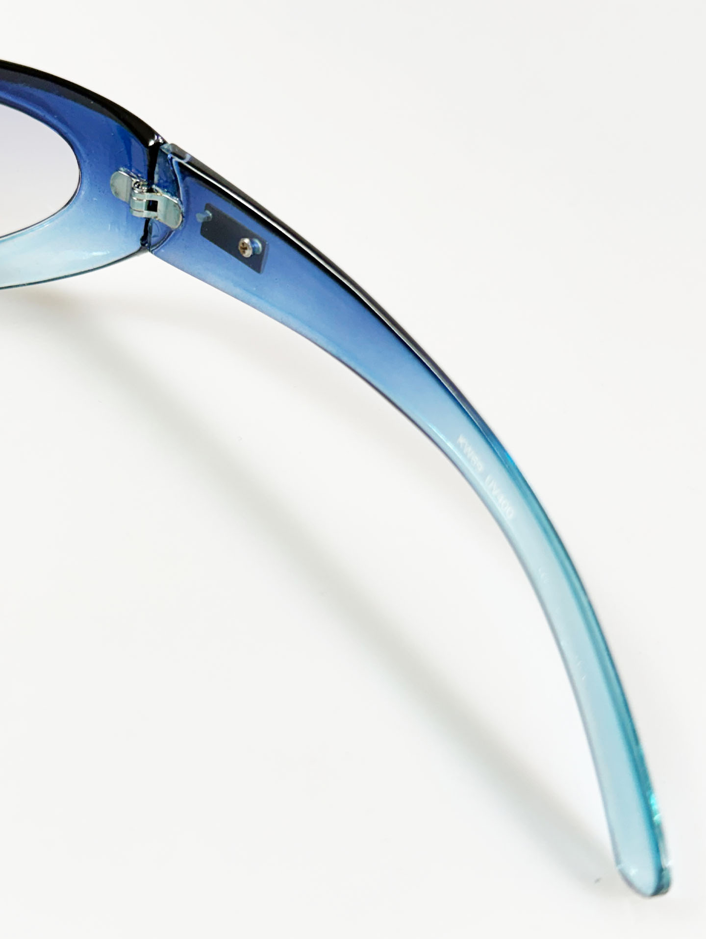 GUESS Blue Gradient Bold Oval Tint Sunglasses