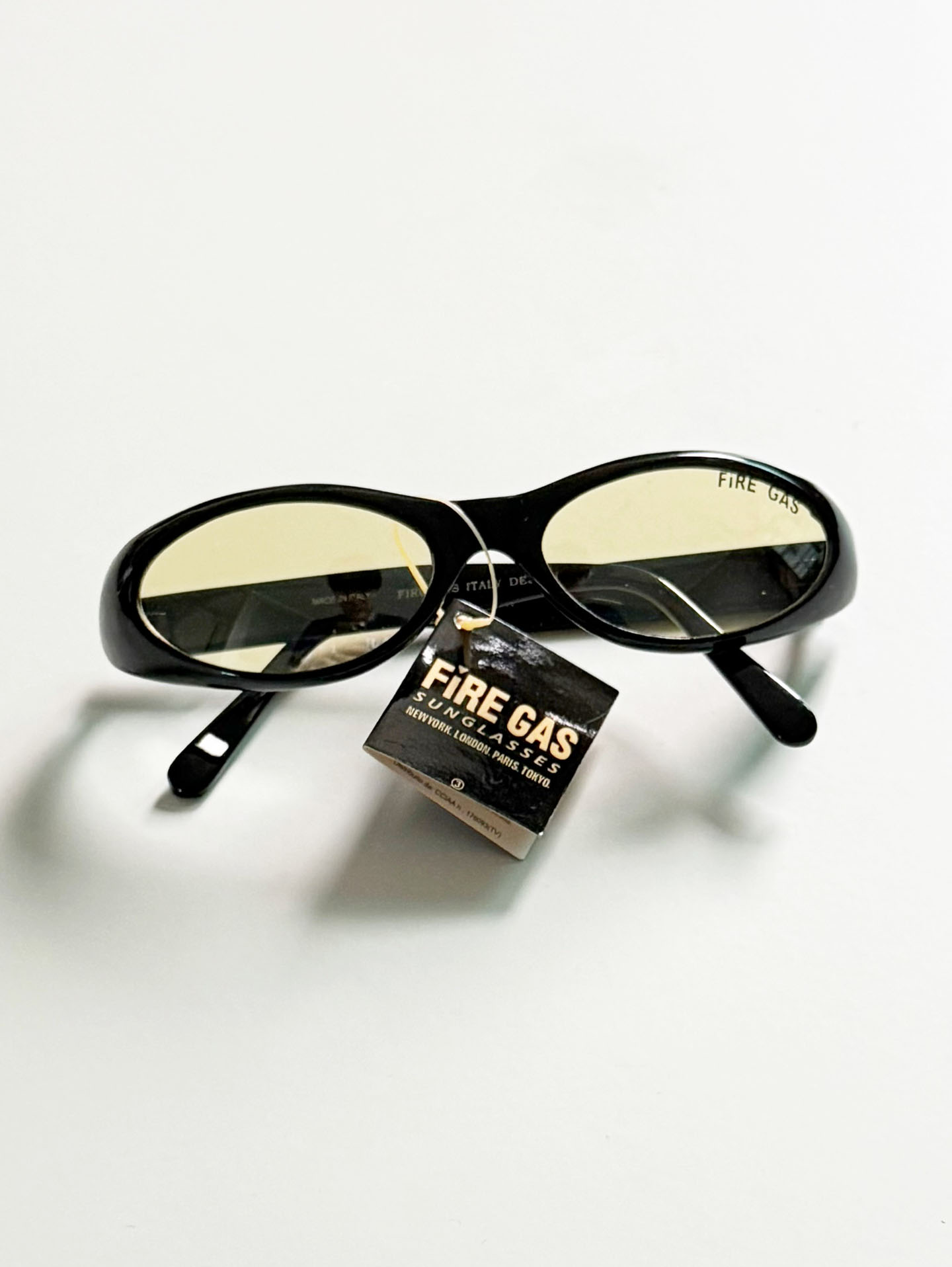 90's FIRE GAS Black Bold Oval Tint Sunglasses
