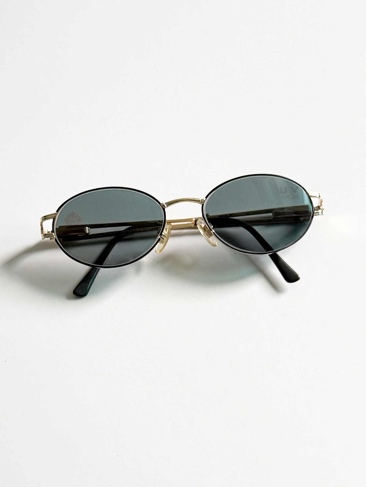 90's MATTIAS Gold Slim Oval Metal Sunglasses