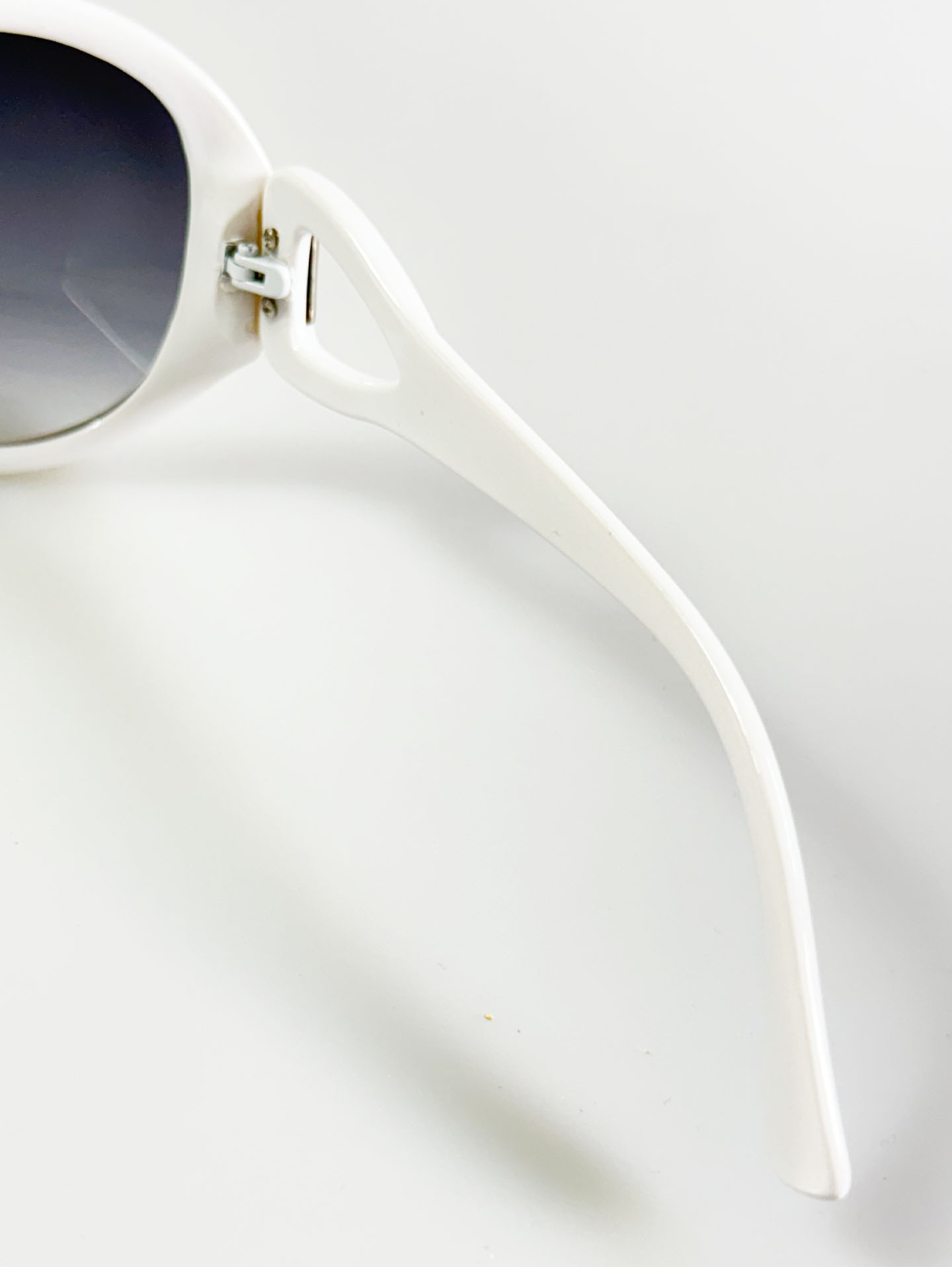 White Oversized Bold Oval Sunglasses