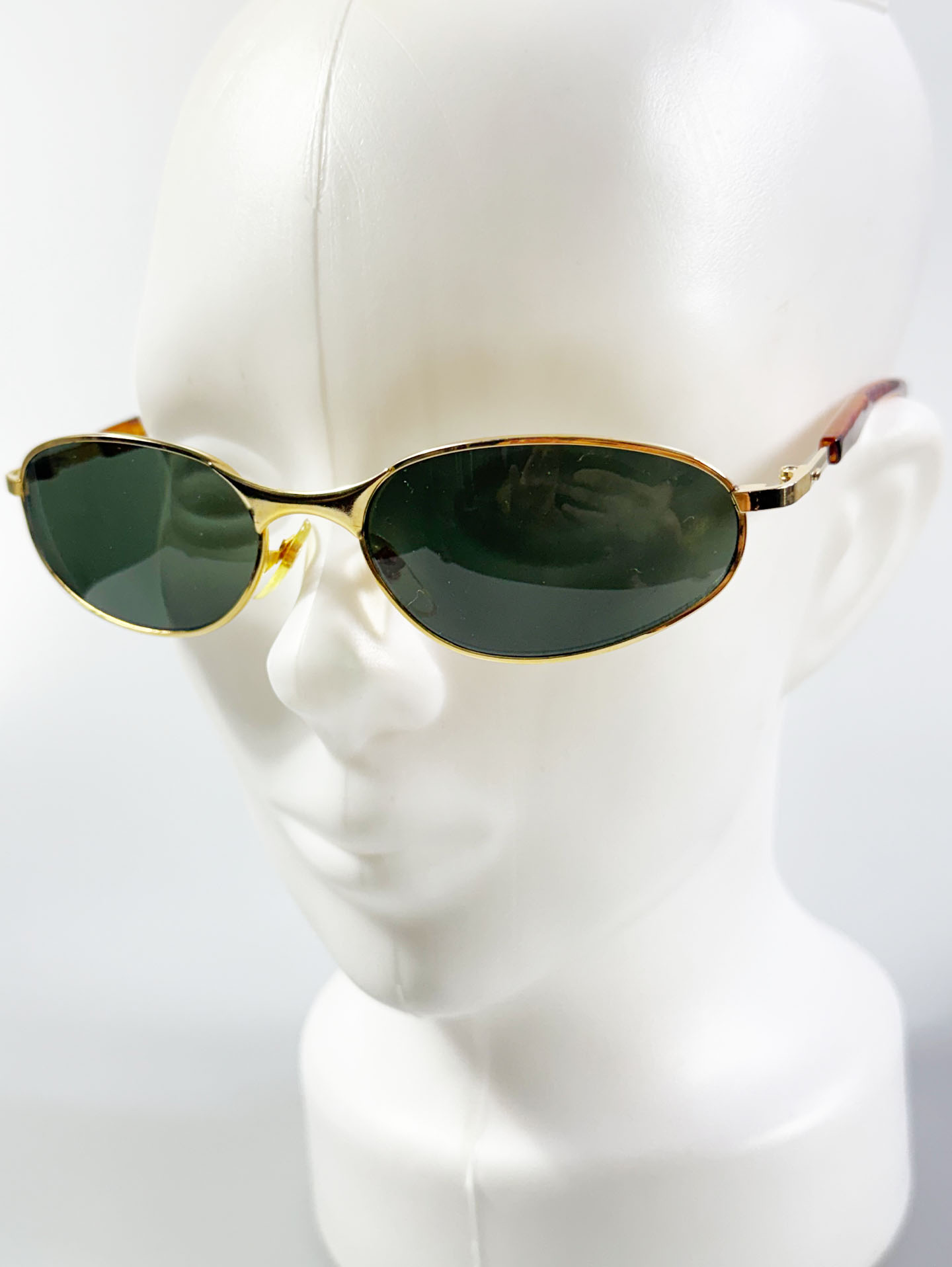 Gold Slim Oval Metal Frame Sunglasses