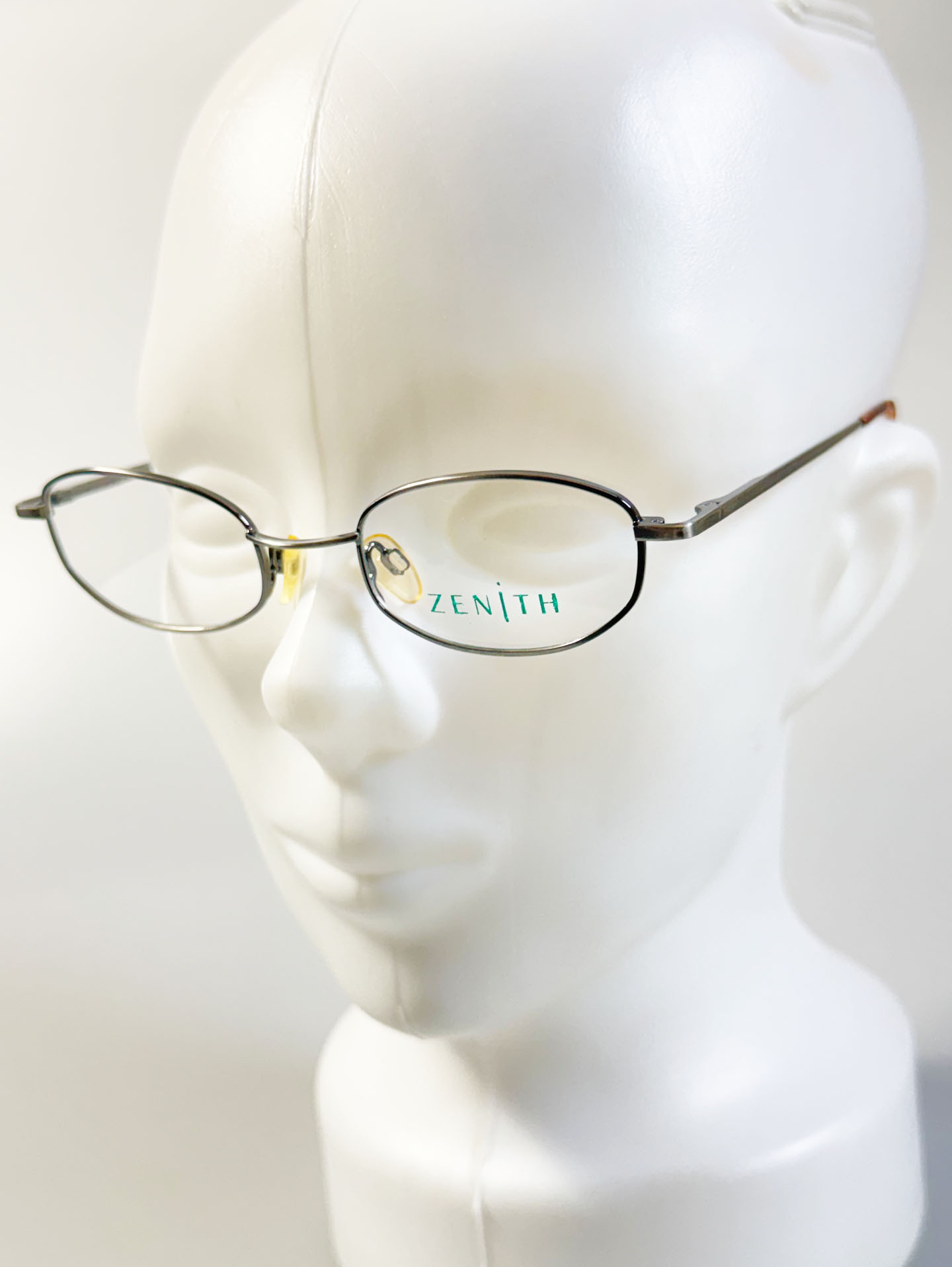 90's ZENITH Dark Silver Slim Oval Metal Frame Glasses